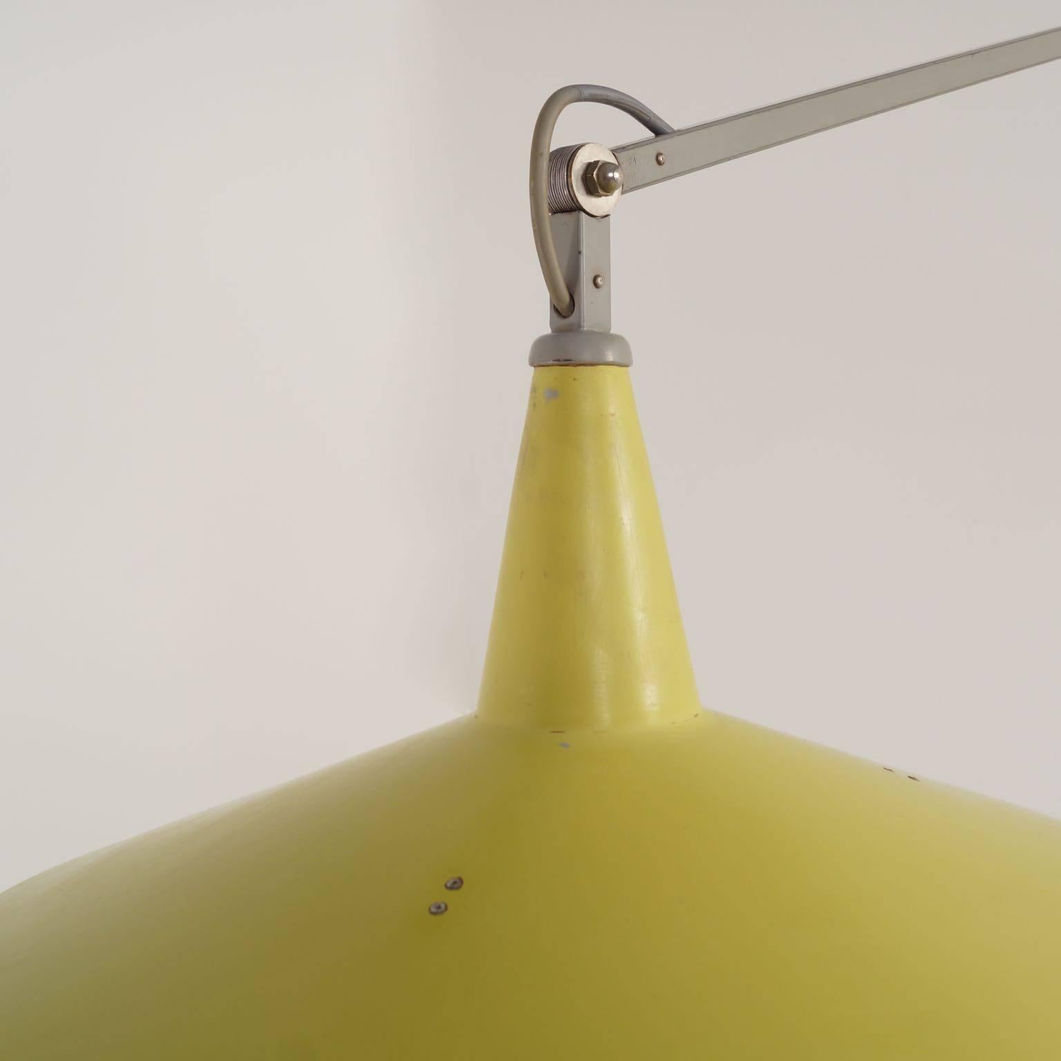 Aluminum Rare Yellow Panama Wall Lamp No. 4050 by W. Rietveld for Gispen, 1956 For Sale