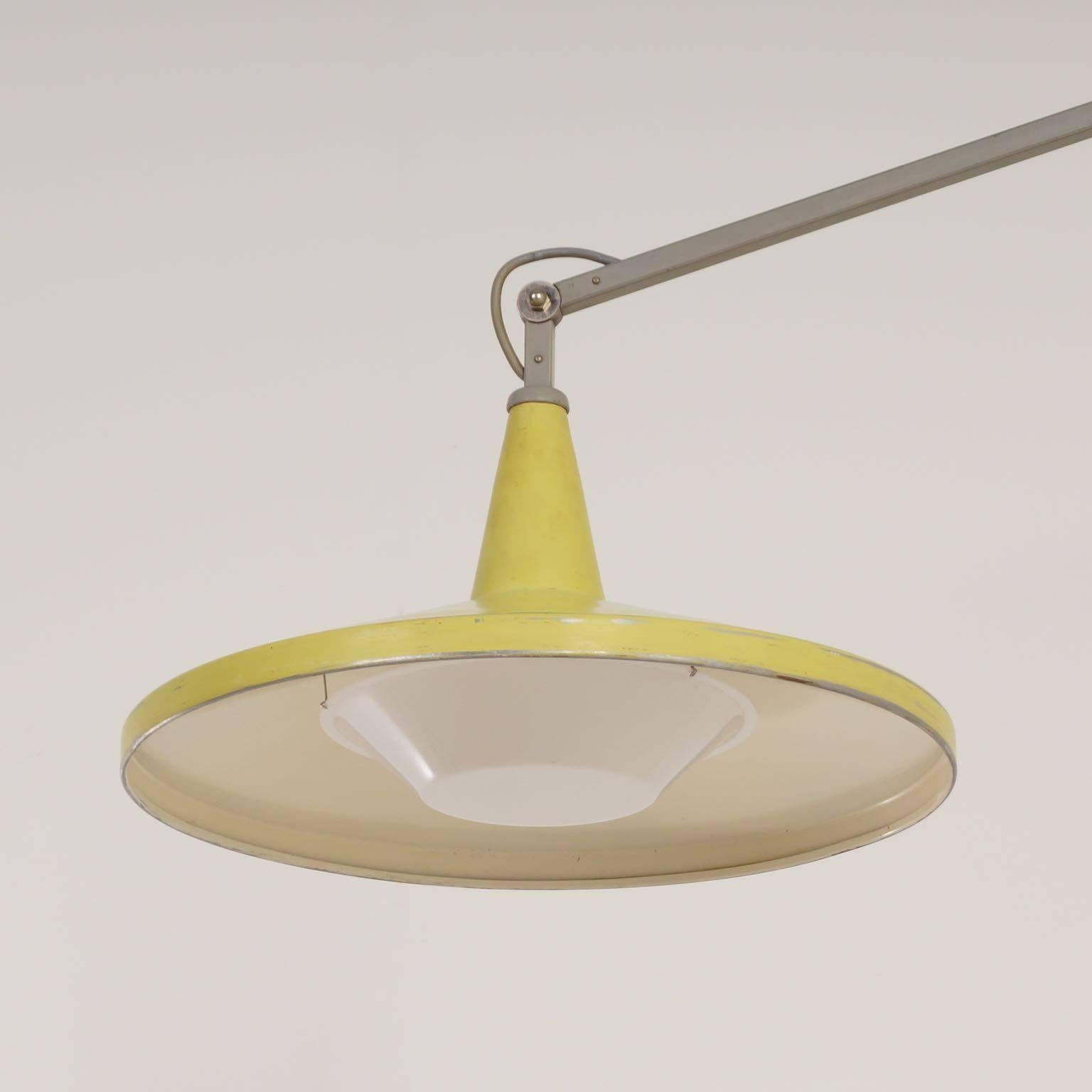 Mid-Century Modern Rare Yellow Panama Wall Lamp No. 4050 by W. Rietveld for Gispen, 1956 For Sale