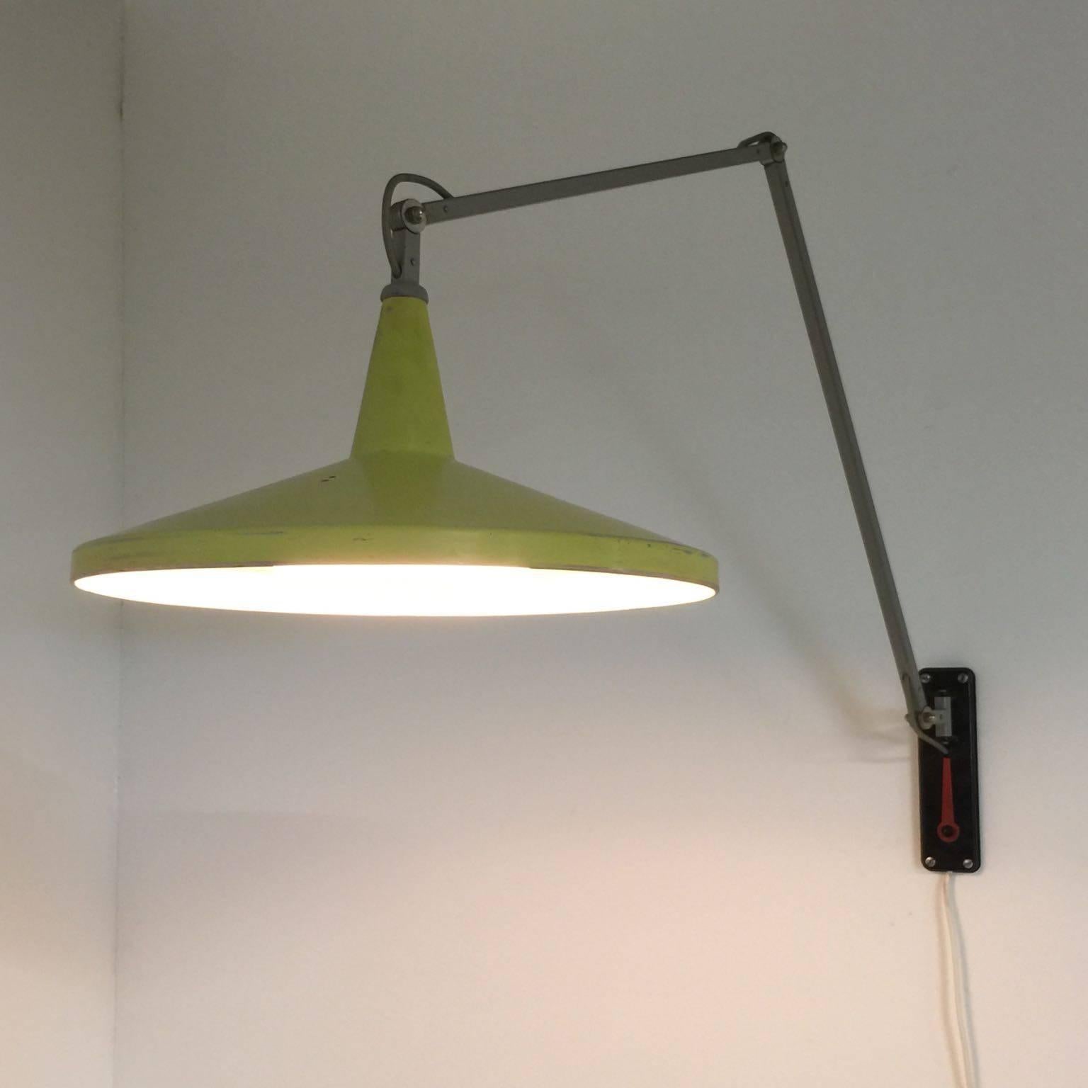 Mid-20th Century Rare Yellow Panama Wall Lamp No. 4050 by W. Rietveld for Gispen, 1956 For Sale