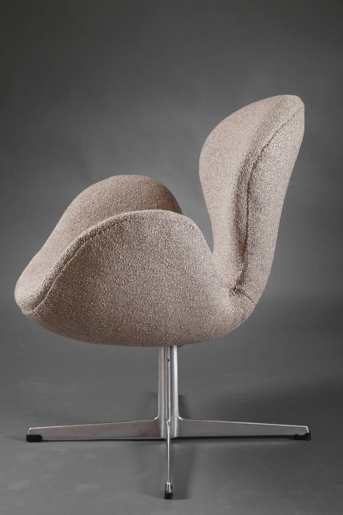 Danish Swan Chair by Arne Jacobsen
