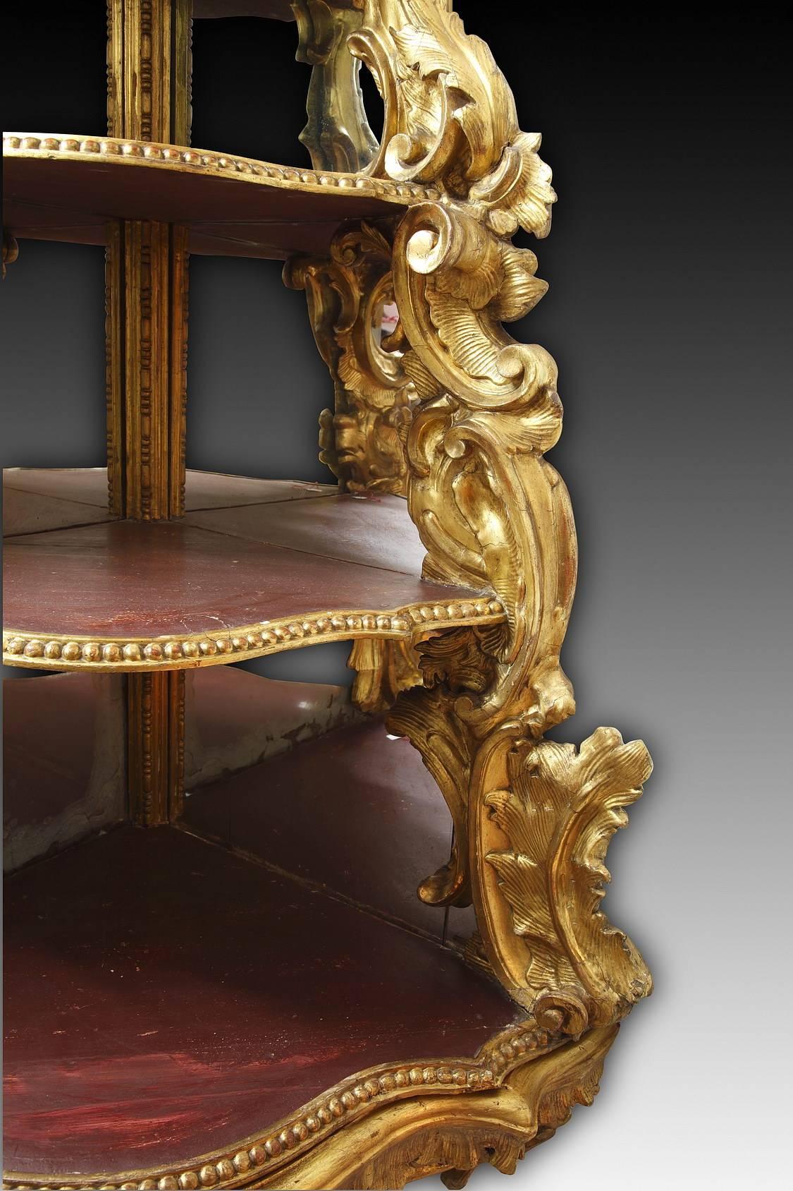 18th Century Italian Giltwood Corner Console In Good Condition In Paris, FR