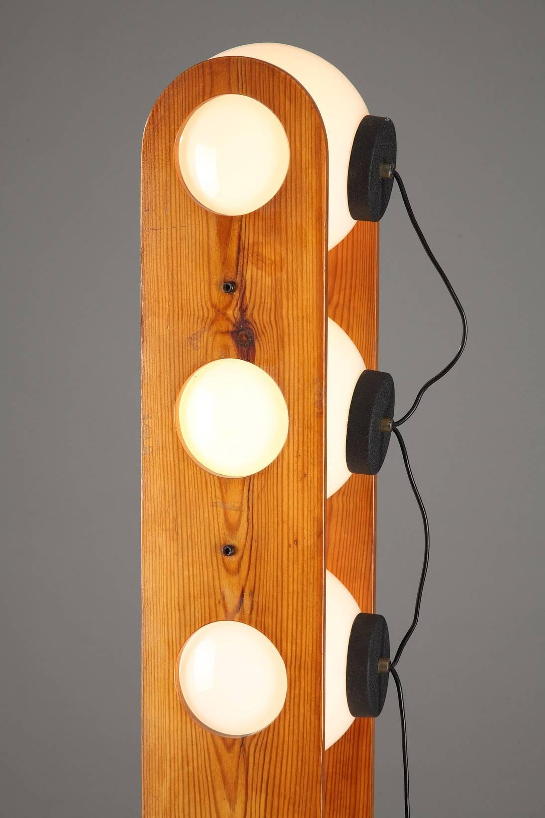 Chalet Floor Lamp in the Style of Charlotte Perriand for Les Arcs In Good Condition In Paris, FR