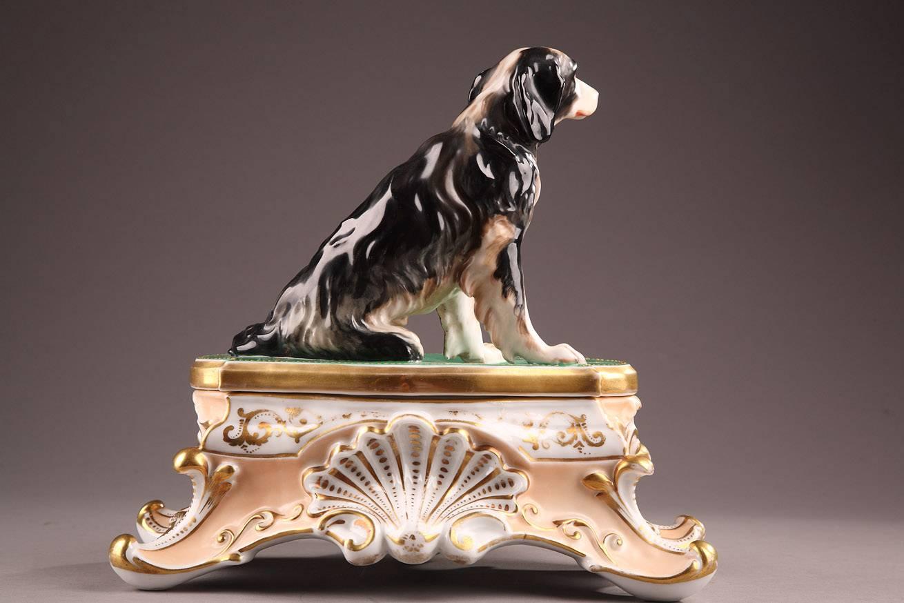 Mid-19th Century Paris Porcelain Inkstand Decorated with Sitting Dog