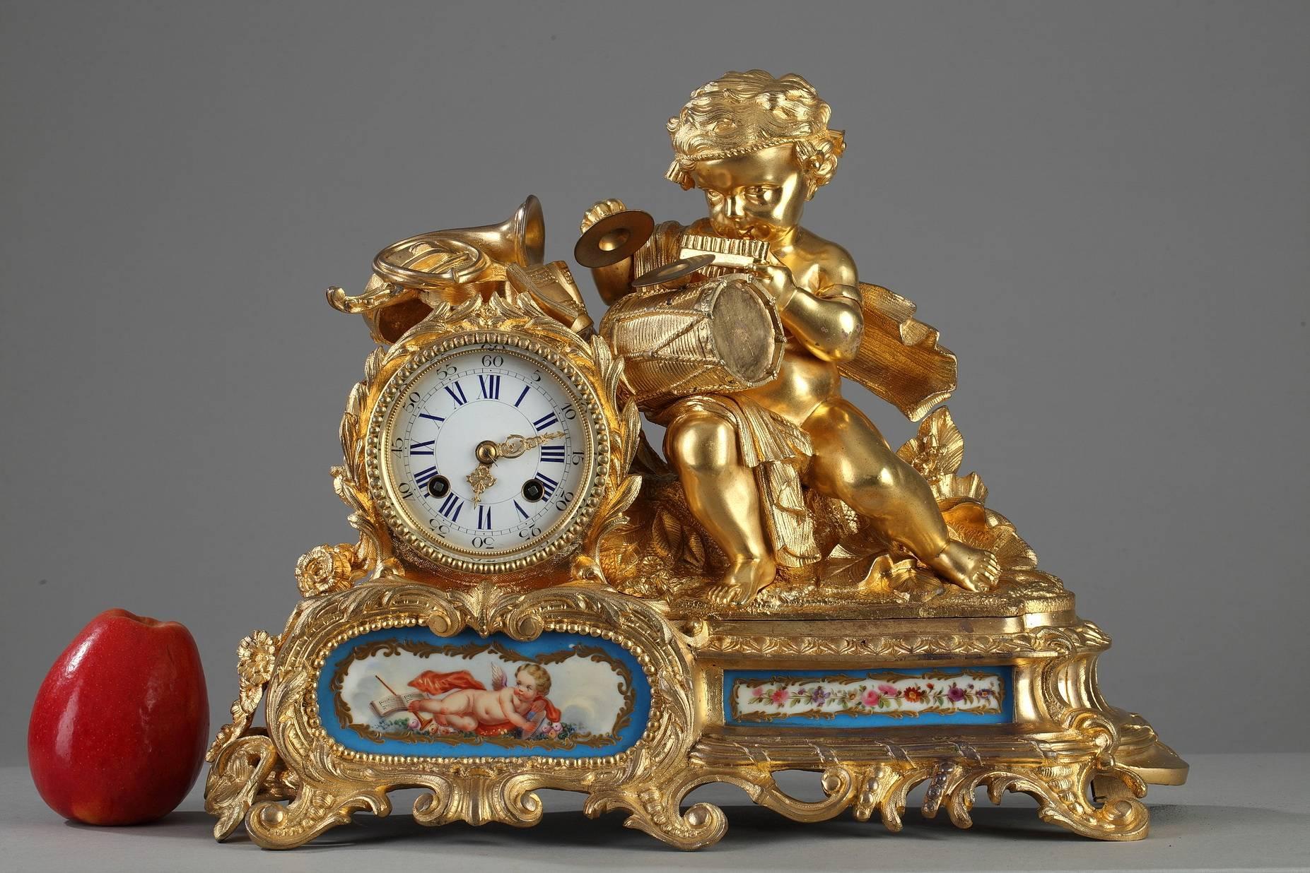Napoleon III Gilt Bronze and Porcelain Mantel Clock 4