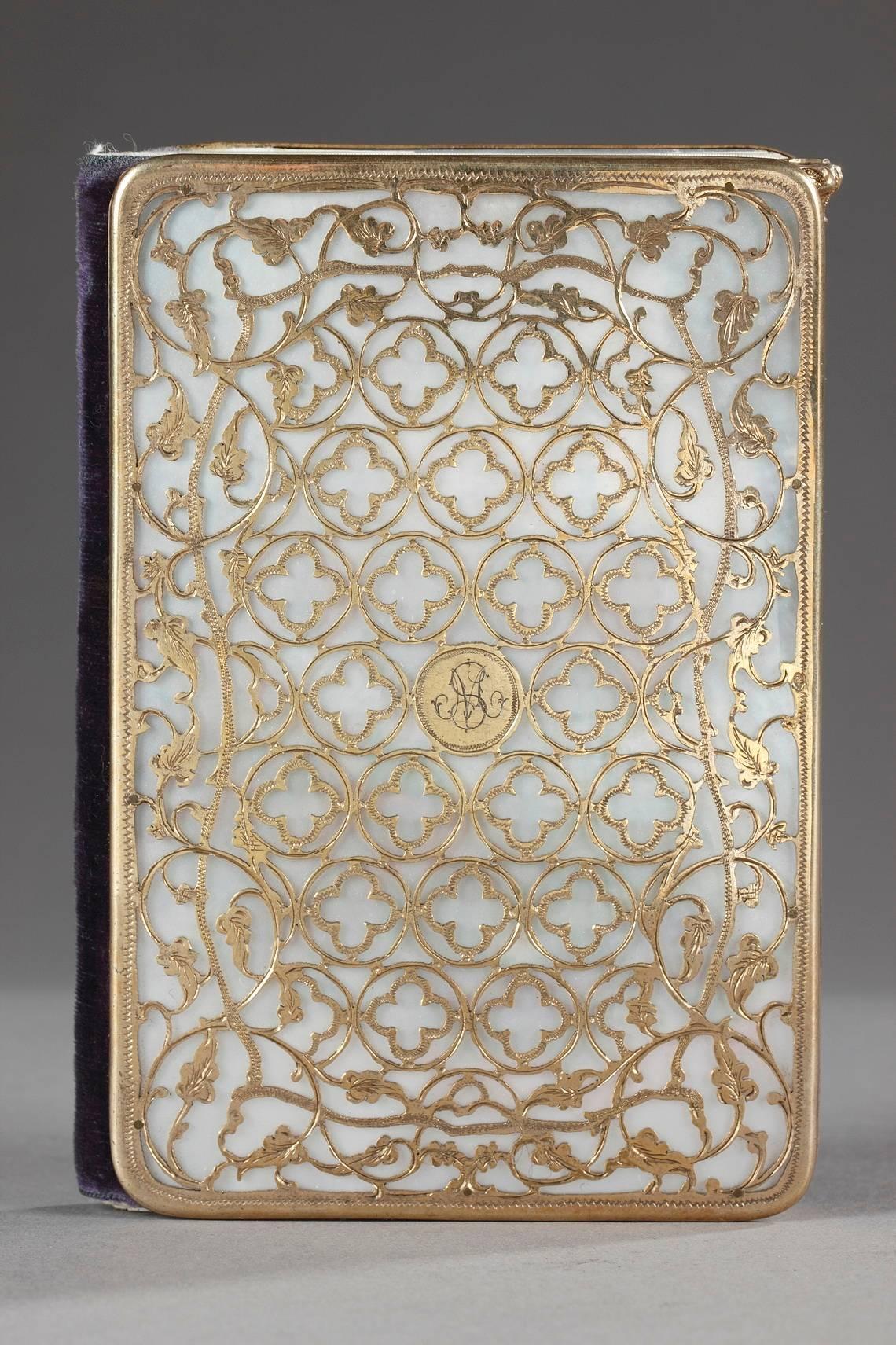 19th Century Dance Card in Mother of Pearl and Silver Gilt In Good Condition In Paris, FR