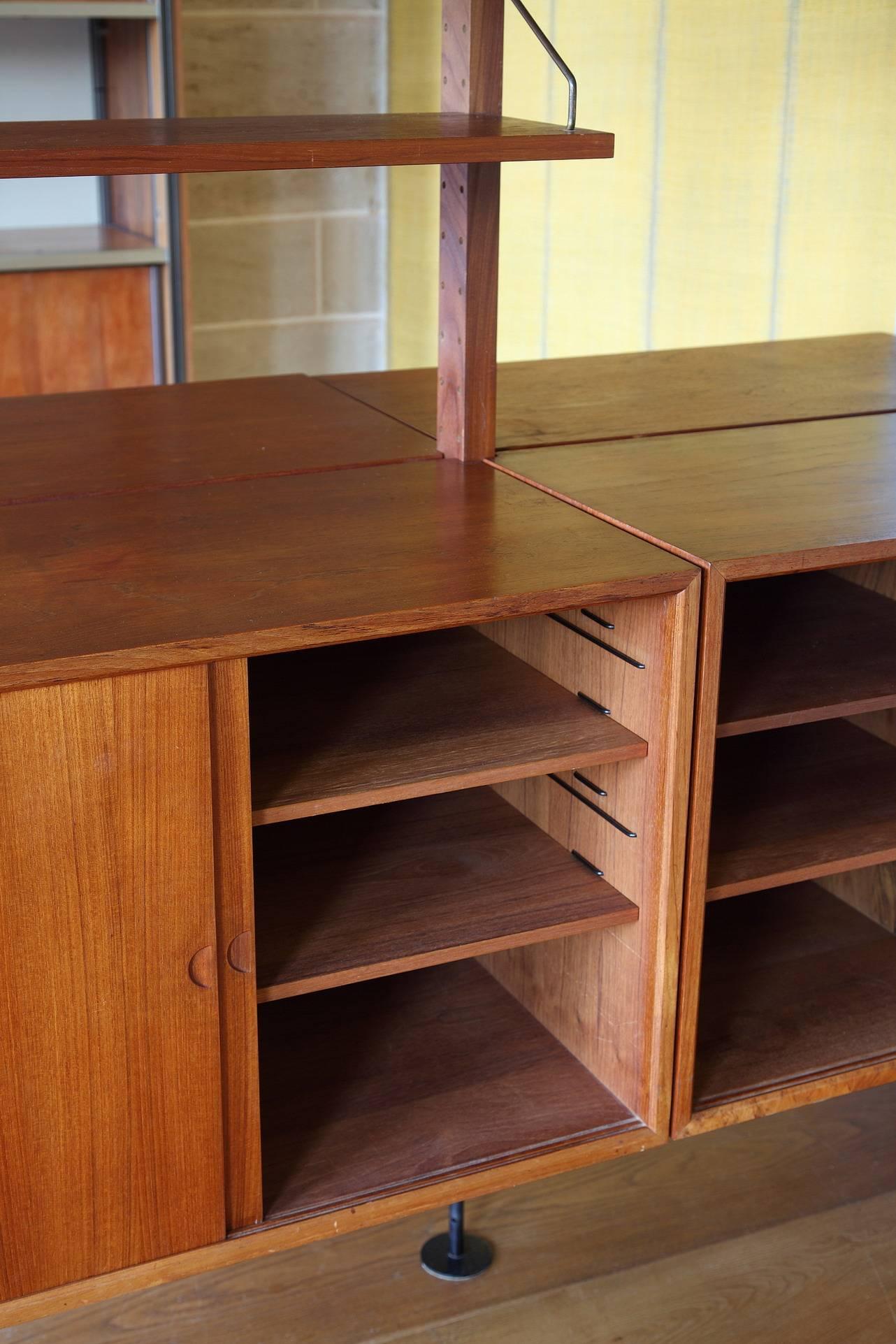 1960s Poul Cadovius Royal Wall Unit In Good Condition In Paris, FR