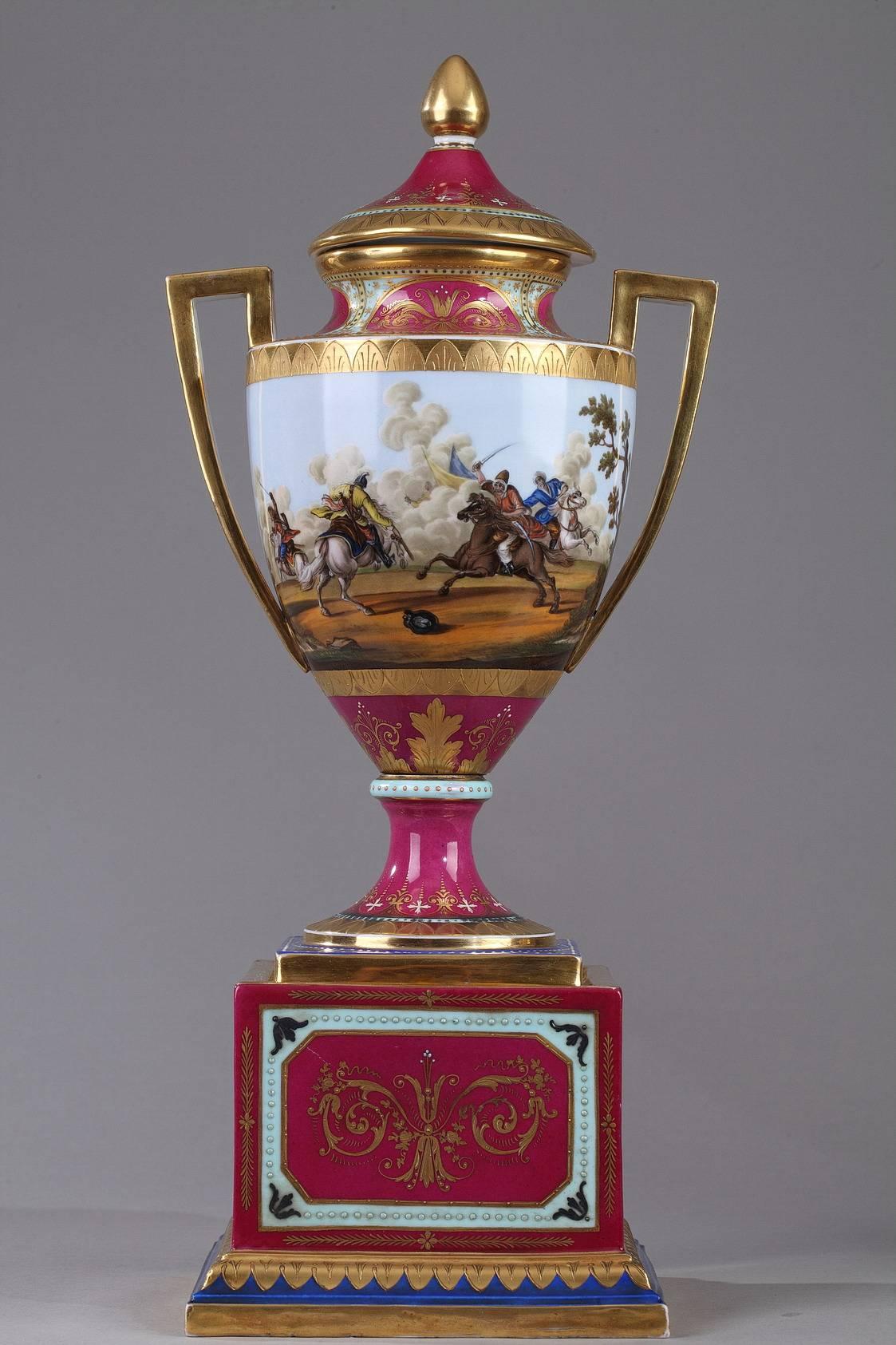 19th Century Pair of Vienna Porcelain Vases 1