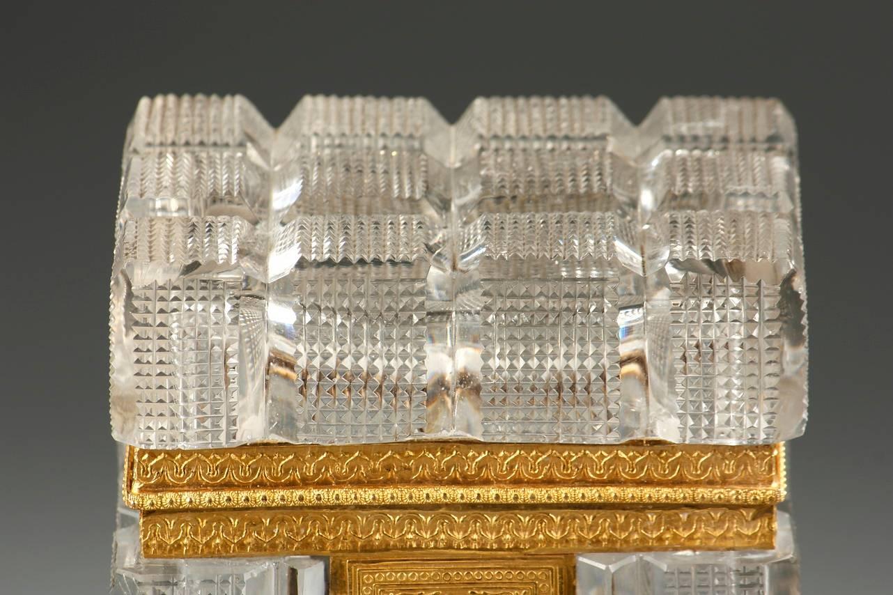 Early 19th Century Charles X Jewelry Box in Cut Crystal and Gilt Bronze In Good Condition In Paris, FR