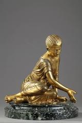 Late 19th Century Bronze Statue "Girl Playing Knucklebones" after the Antique