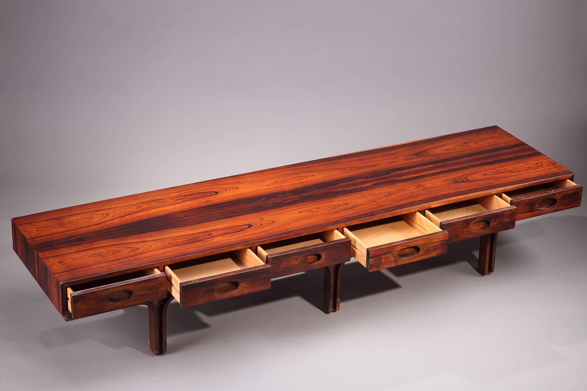 1960s rosewood veneer coffee table with six small drawers by Gianfranco Frattini for Bernini. The model with six drawers is rarely presented. Good vintage condition.

Gianfranco Frattini (1926-2004) was an Italian architect and designer. He is a
