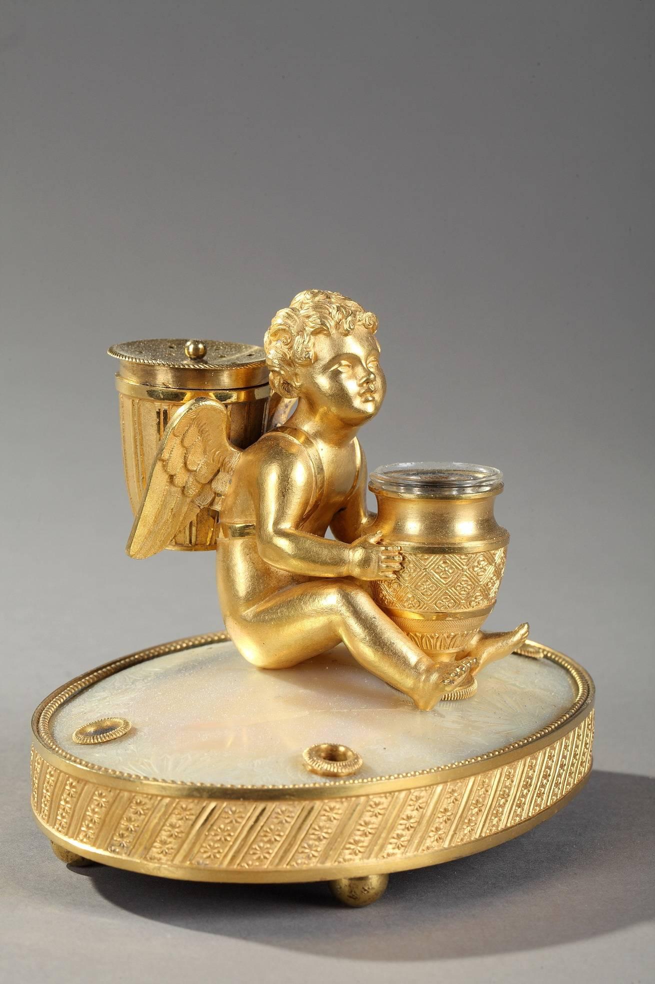 19th Century Charles X Ormolu and Mother-of-Pearl Inkwell With Cupid In Good Condition In Paris, FR