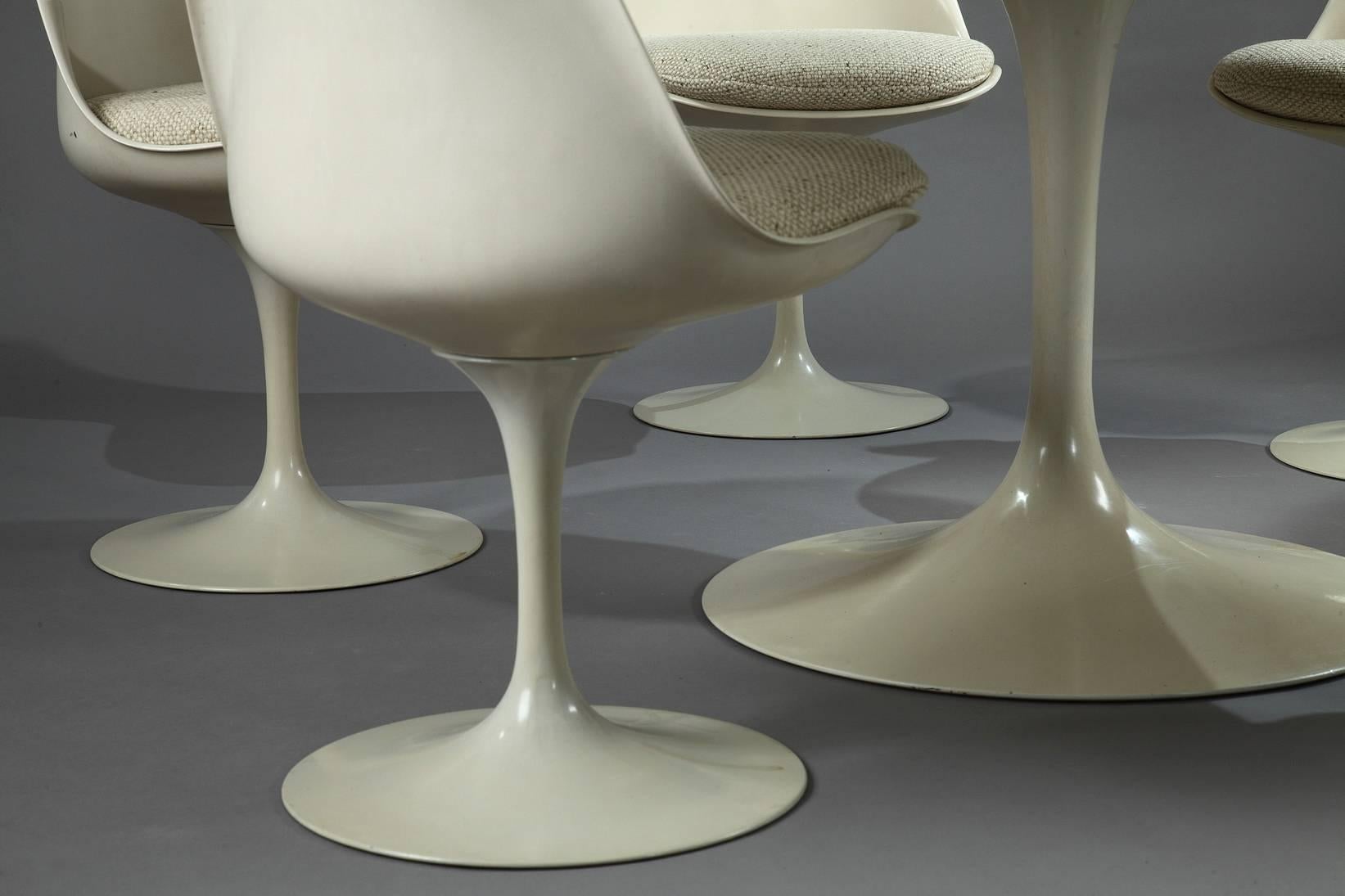 Tulip Dining Table and Set of Five Tulip Seats by Eero Saarinen for Knoll 1