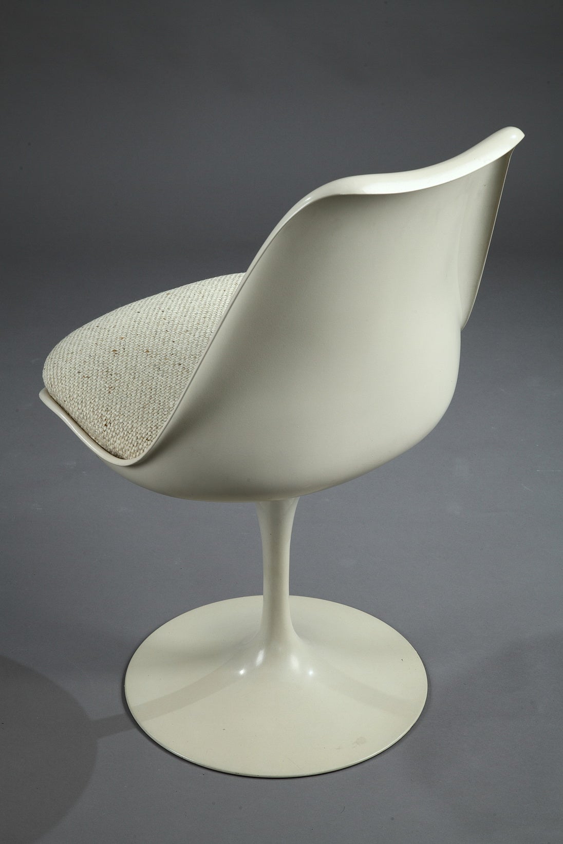 Tulip Dining Table And Set Of Five Tulip Seats By Eero Saarinen For Knoll At 1stdibs