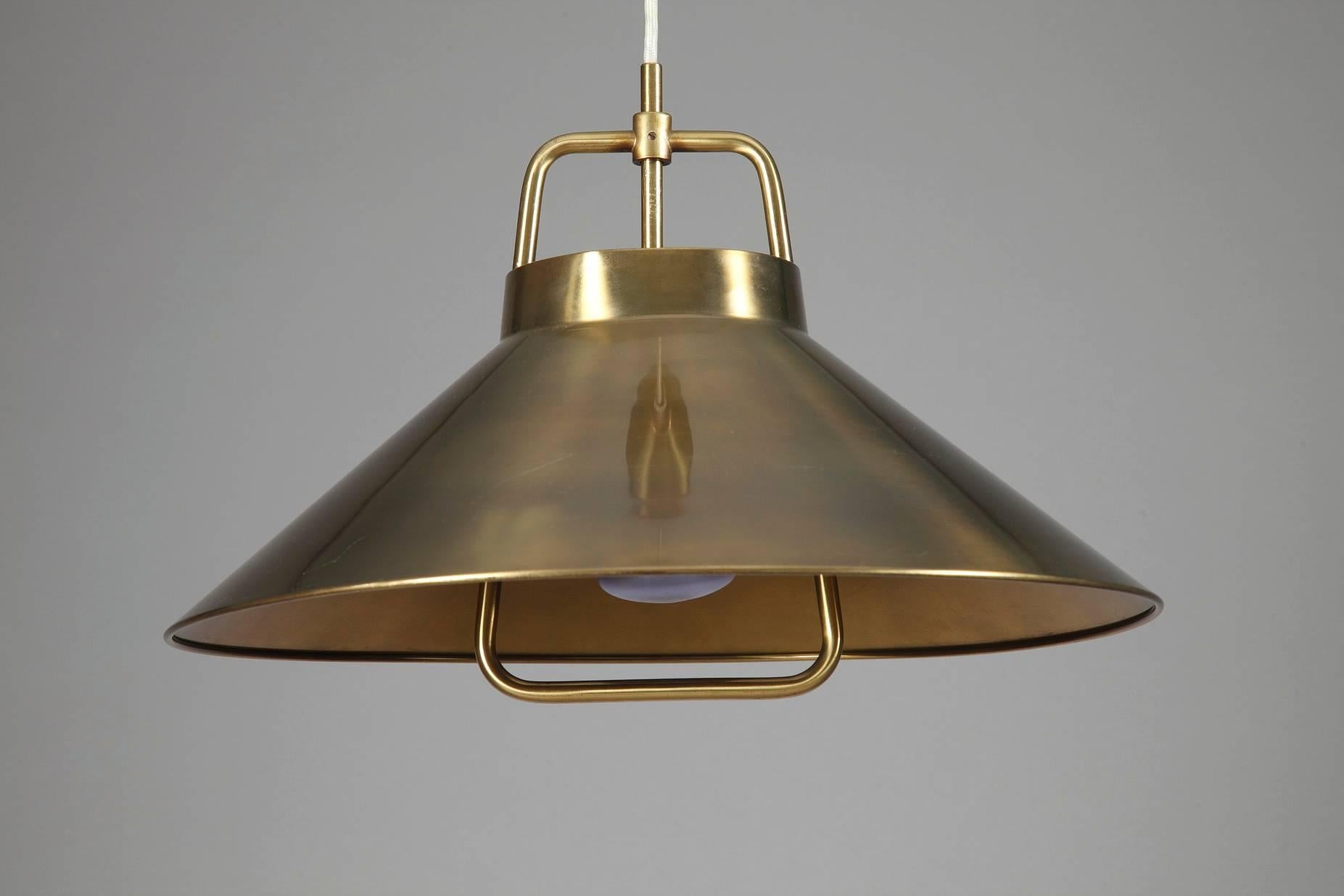 20th Century Brass Pendant With Adjustable Height Mechanism In Good Condition In Paris, FR