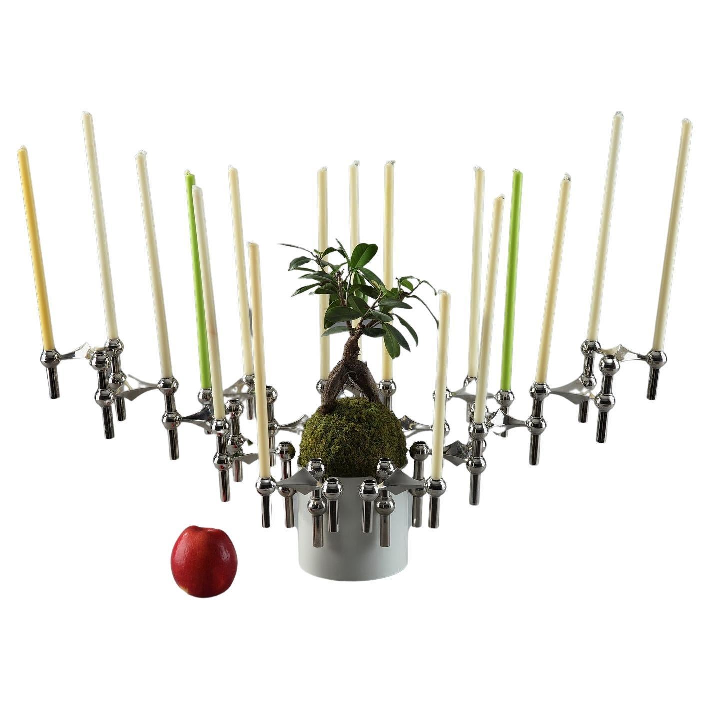 Ensemble de 15 pièces chandeliers et jardinières modulaires en forme de bougeoir de Nagel