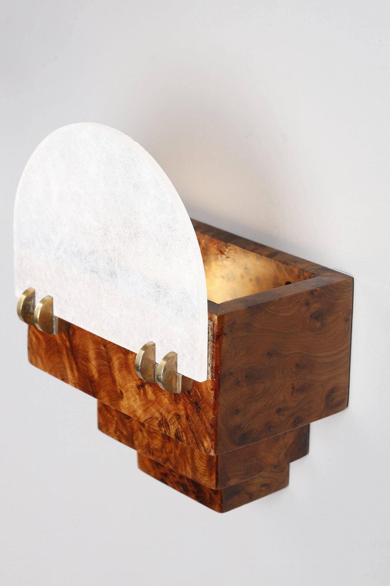 Four small Art Déco wall sconces For Sale 2
