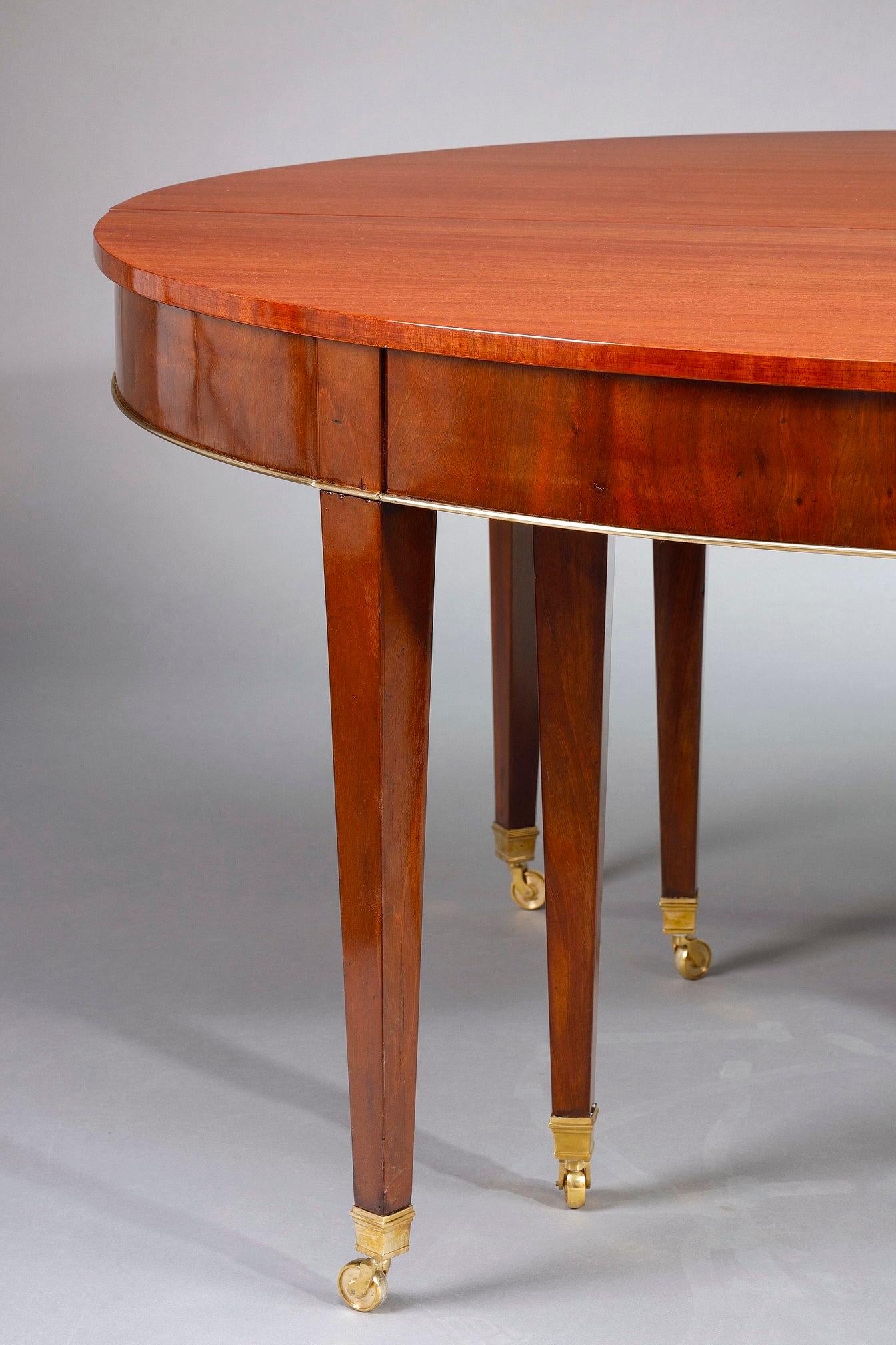 Very large mahogany dining table from the 19th century For Sale 6