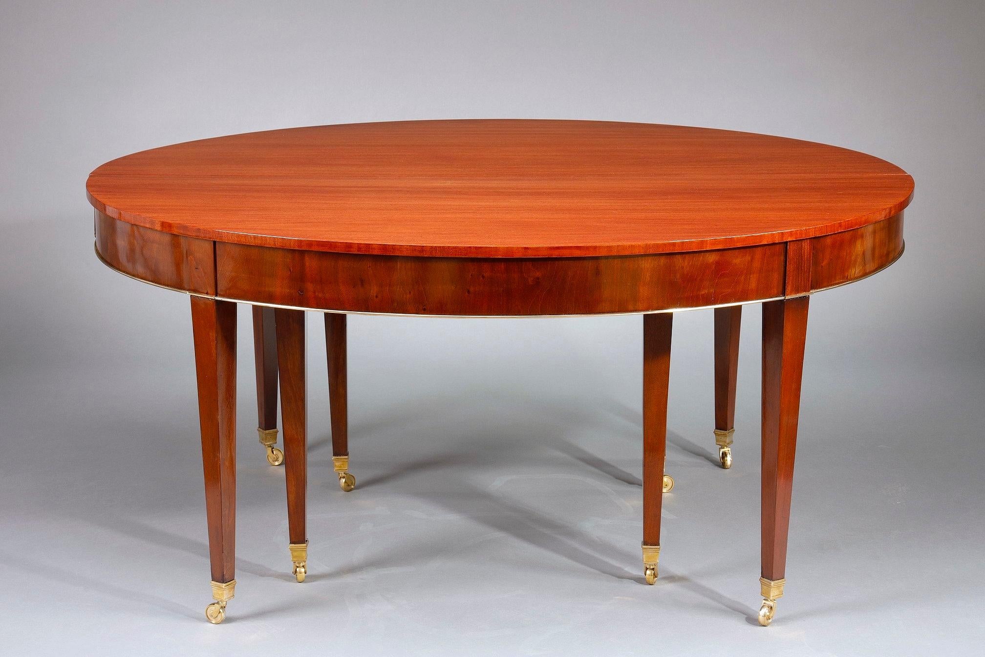 Very large mahogany dining table from the 19th century For Sale 3