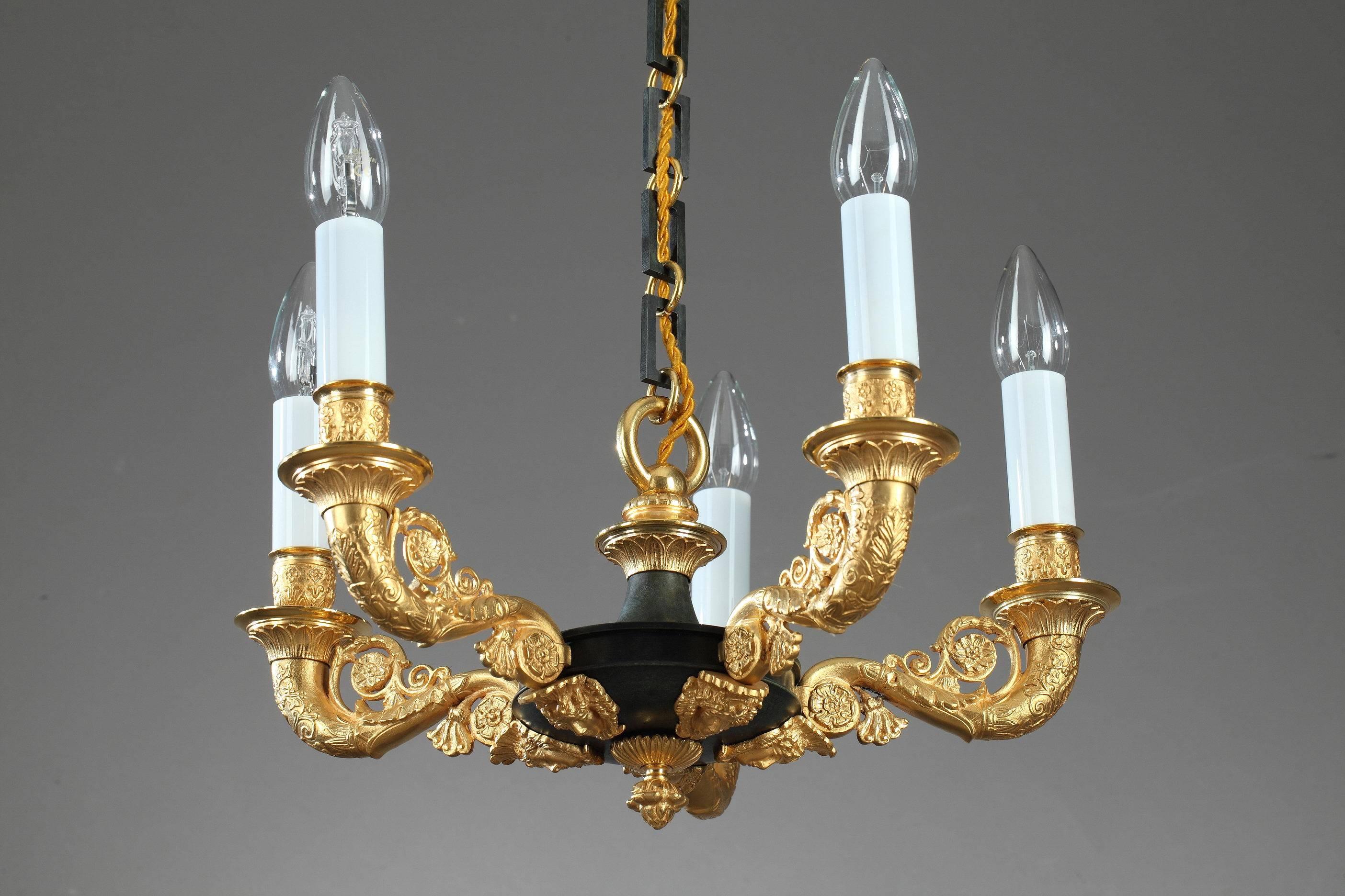 Early 19th Century Restauration Period Gilt and Patinated Bronze Chandelier In Good Condition In Paris, FR