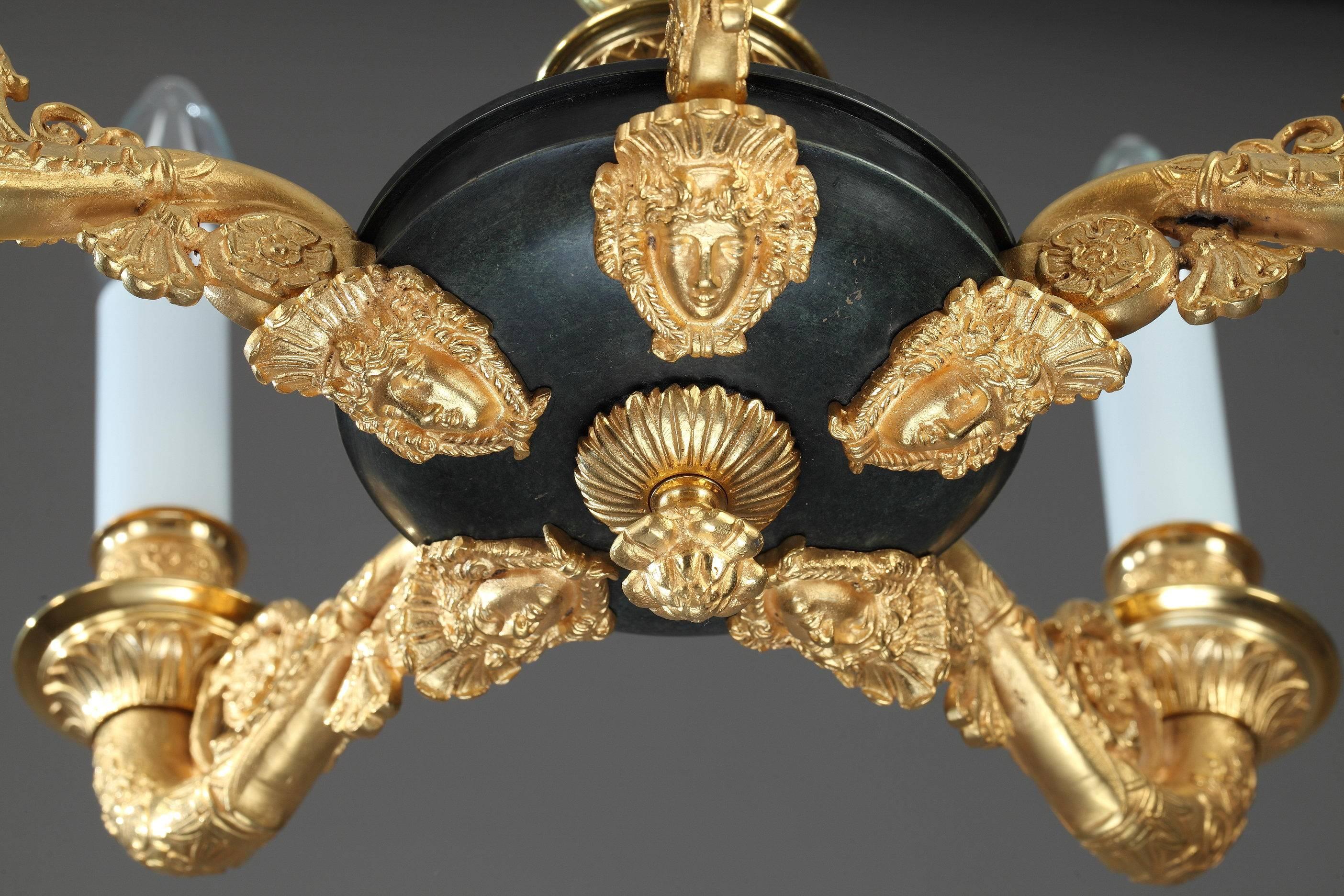 Early 19th Century Restauration Period Gilt and Patinated Bronze Chandelier 3