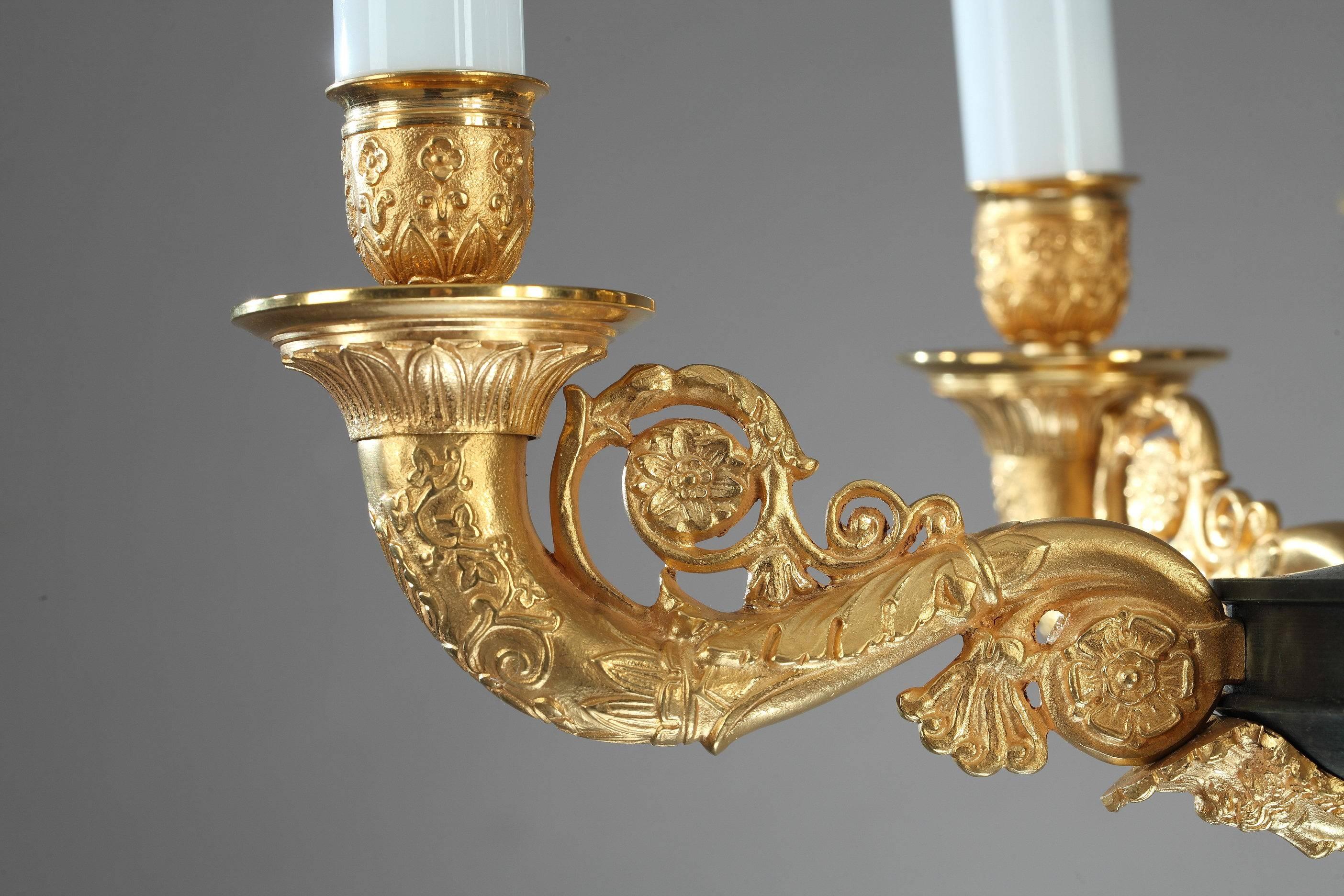 Early 19th Century Restauration Period Gilt and Patinated Bronze Chandelier 5