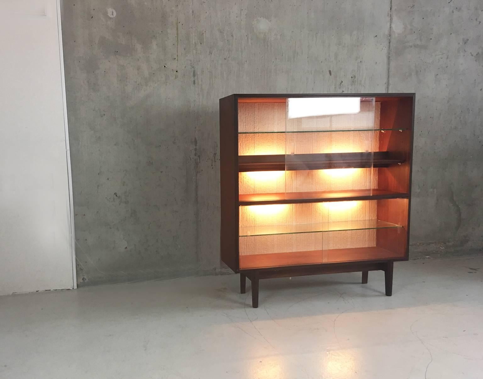 British 1970s Mid-Century Beaver and Tapley Illuminated Book Case/Display Cabinet For Sale