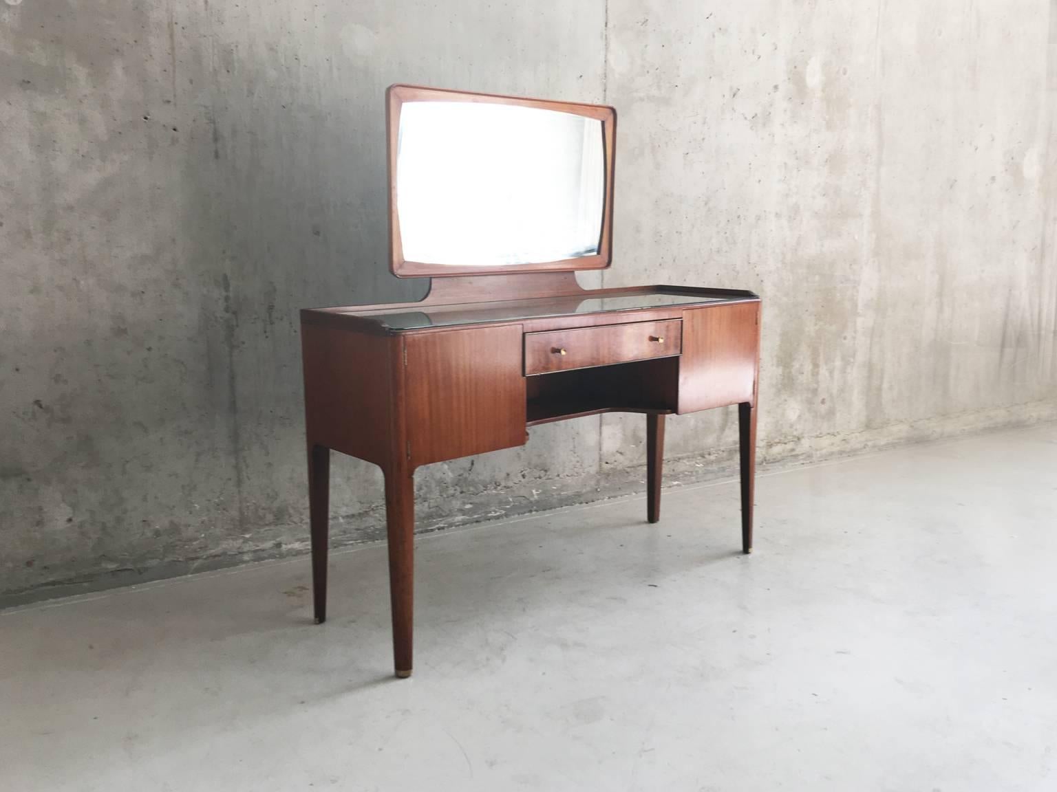 heals vanity unit