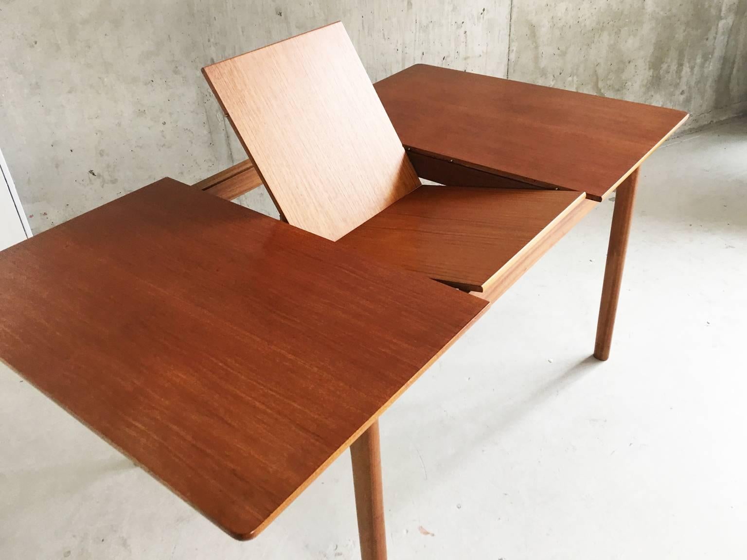 Mid-20th Century Vintage Mid-Century Modern, 1960s A.H. McIntosh of Kirkaldy Extending Dining Tab For Sale