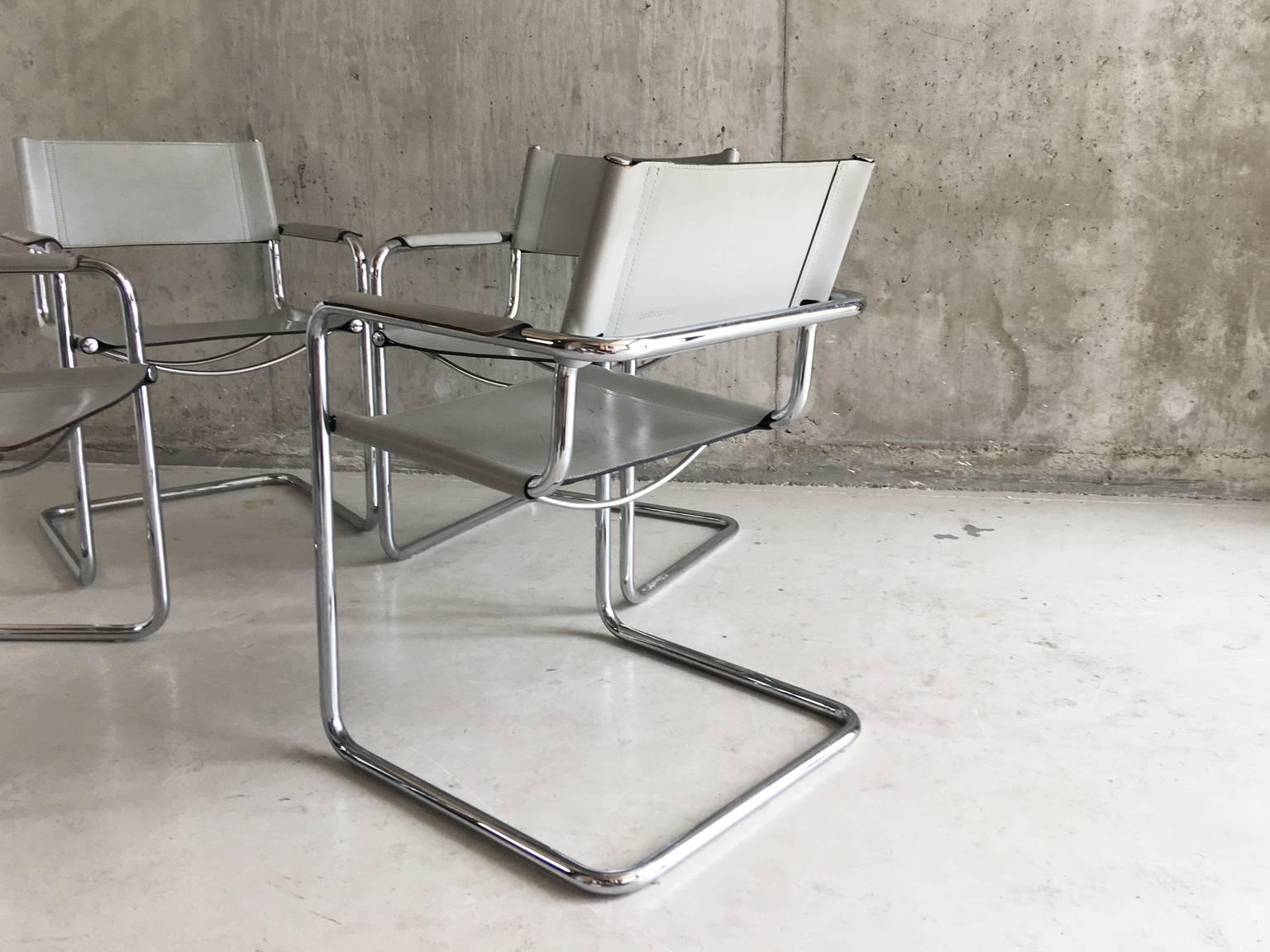 Plated Four Original Matteo Grassi ‘MG5’ 1970s Italian Grey Leather and Chrome Chairs For Sale