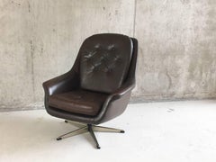 Original 1960s Danish Mid-Century Modern Leather Buttoned Armchair
