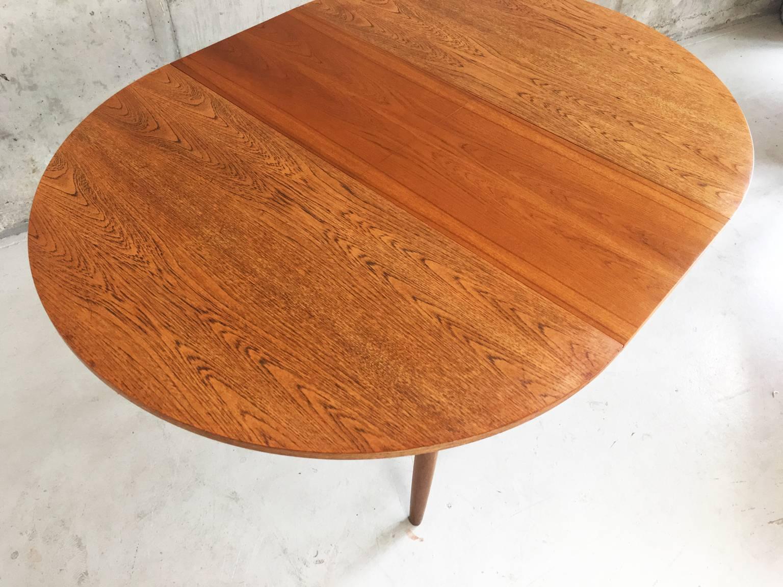 1970s G Plan Mid-Century Extendable Teak Dining Table In Good Condition For Sale In London, GB