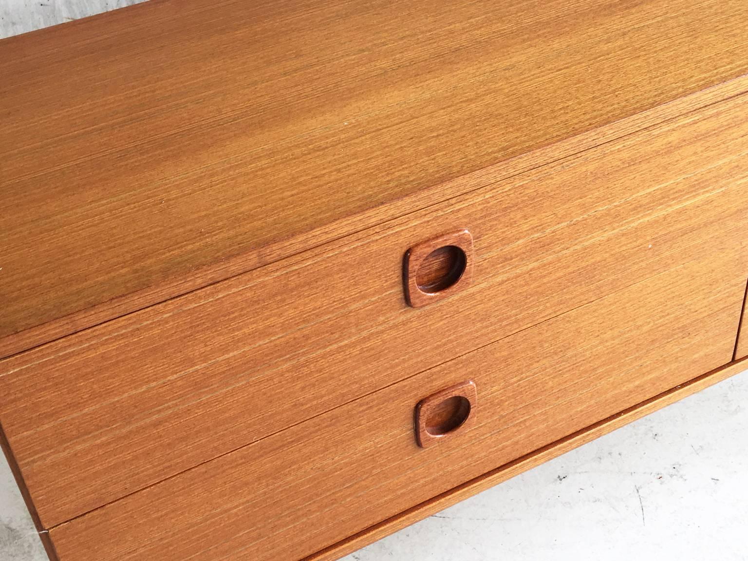 Great Britain (UK) 1970s Mid-Century Teak Schreiber Chest of Drawers with Recessed Draw Pulls For Sale