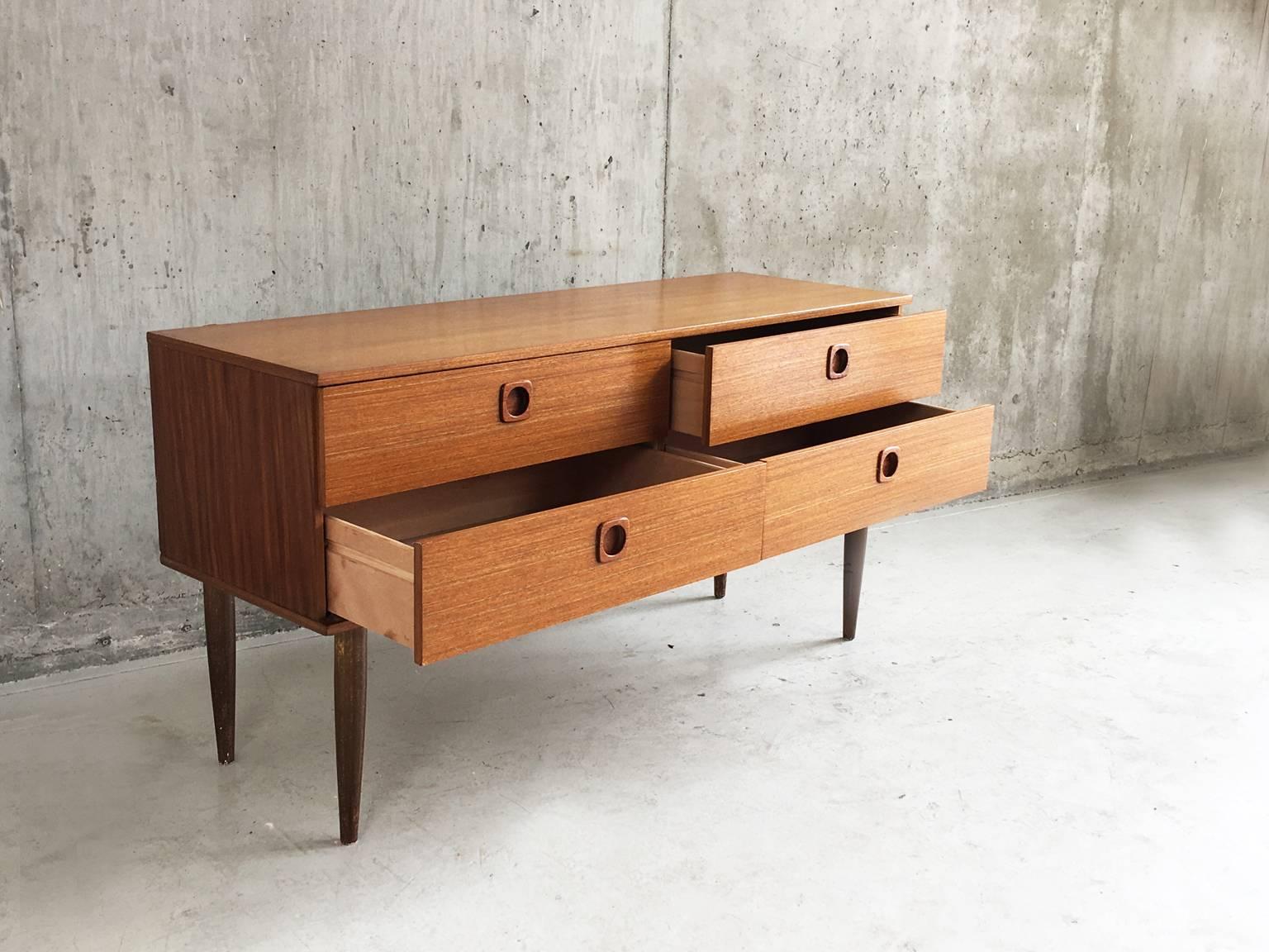 Late 20th Century 1970s Mid-Century Teak Schreiber Chest of Drawers with Recessed Draw Pulls For Sale