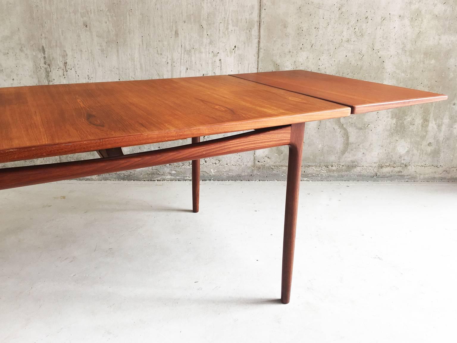 Mid-20th Century Ib Kofod-Larsen for G-Plan’s Danish Range 1960s Teak Extendable Dining Table For Sale