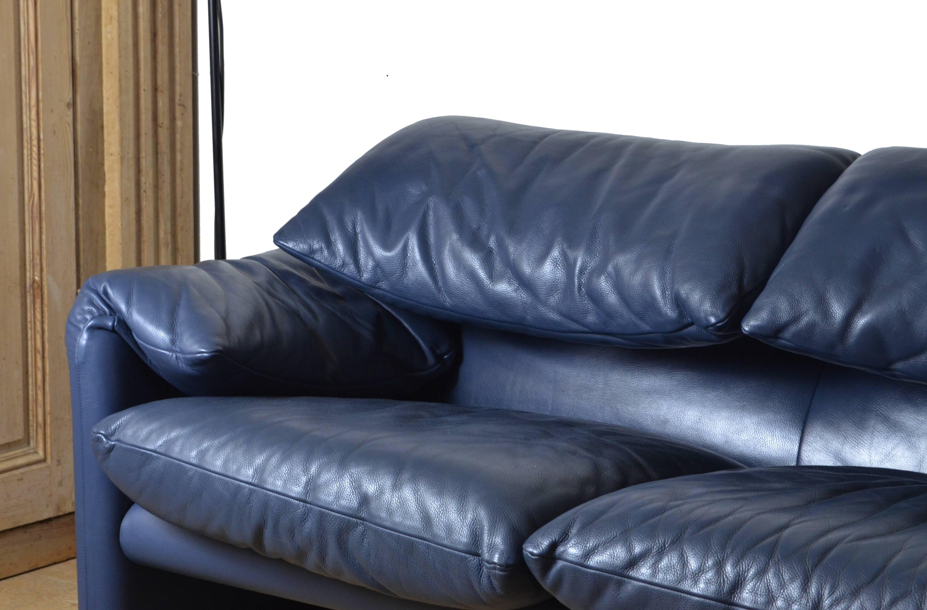 Modern 1980s Maralunga Dark Leather Three Seaters Adjustable Headrest Sofa