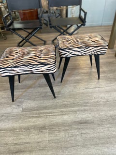 Antike Ottomane im Tigerstreifen-Design, gepolsterte Sitzmöbel im Vintage-Stil, Italien