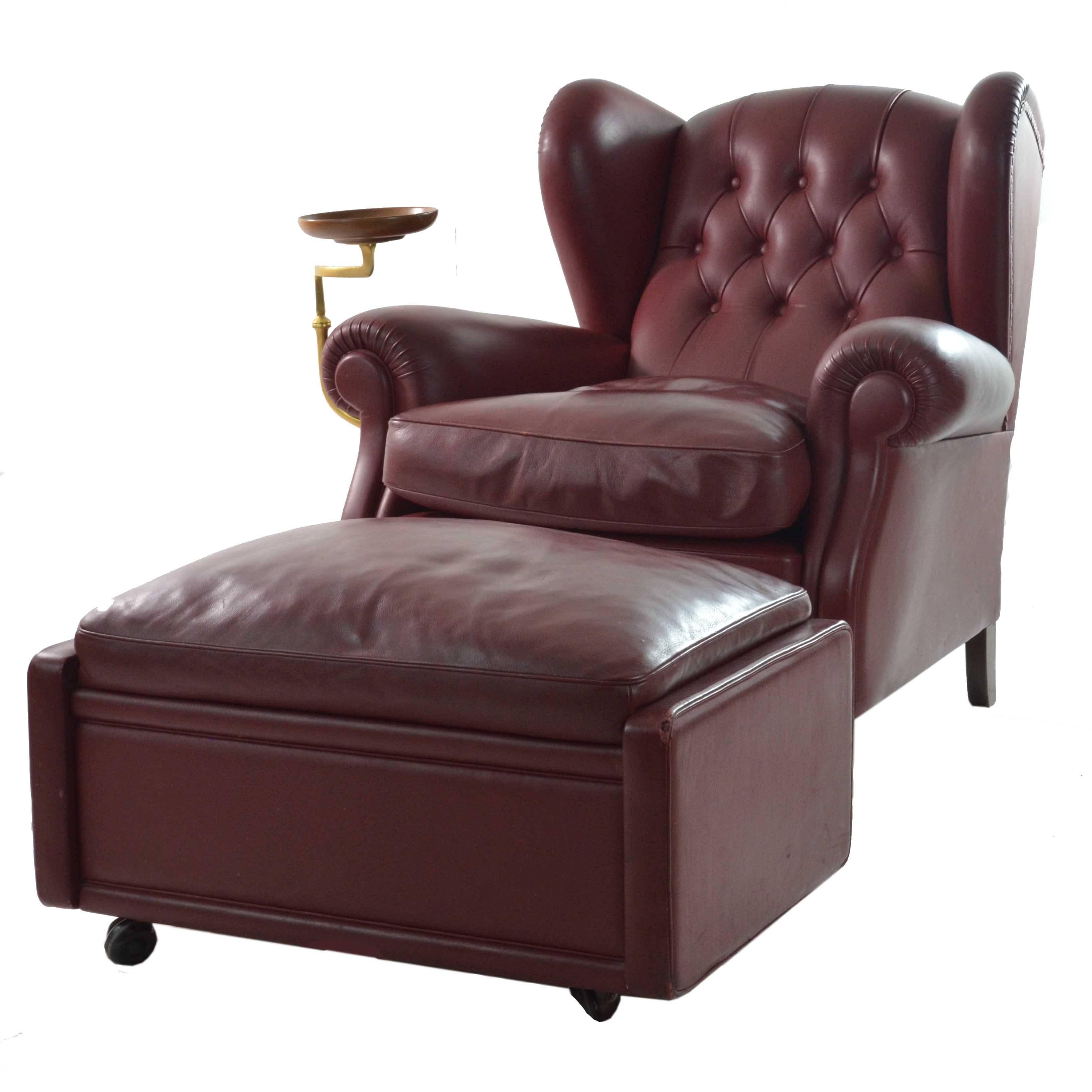 Poltrona Frau originale Model No. 1919 con posacenere e relativo pouf 4