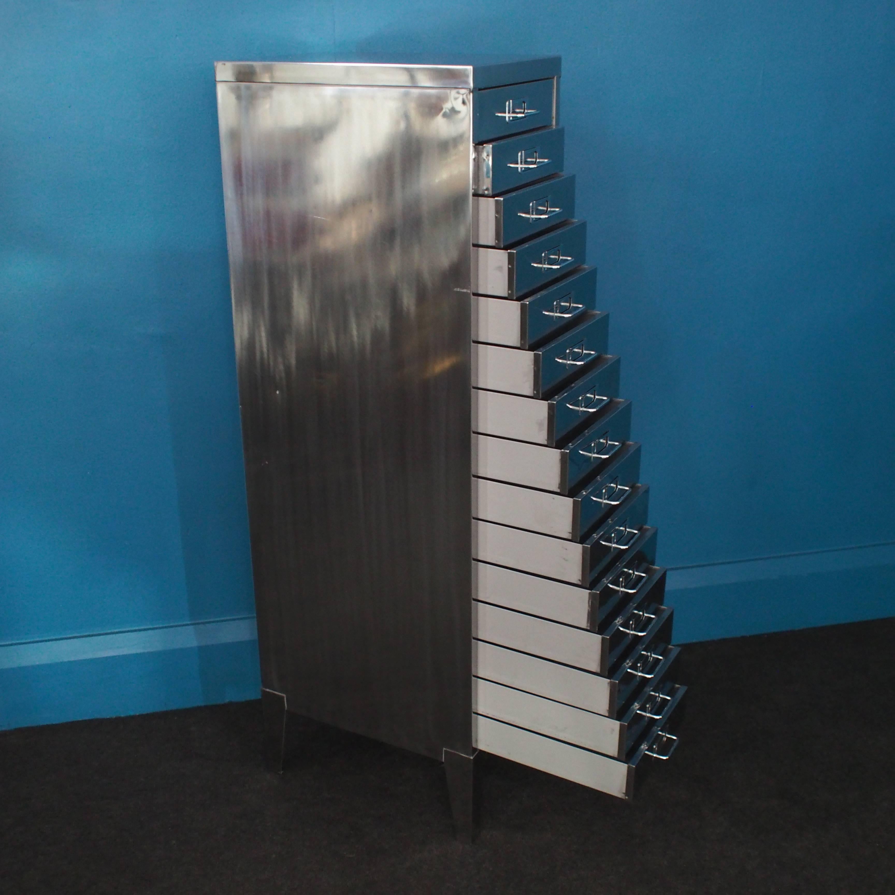Tall English Polished Steel Filing Cabinet with Tapered Legs, circa 1960 3