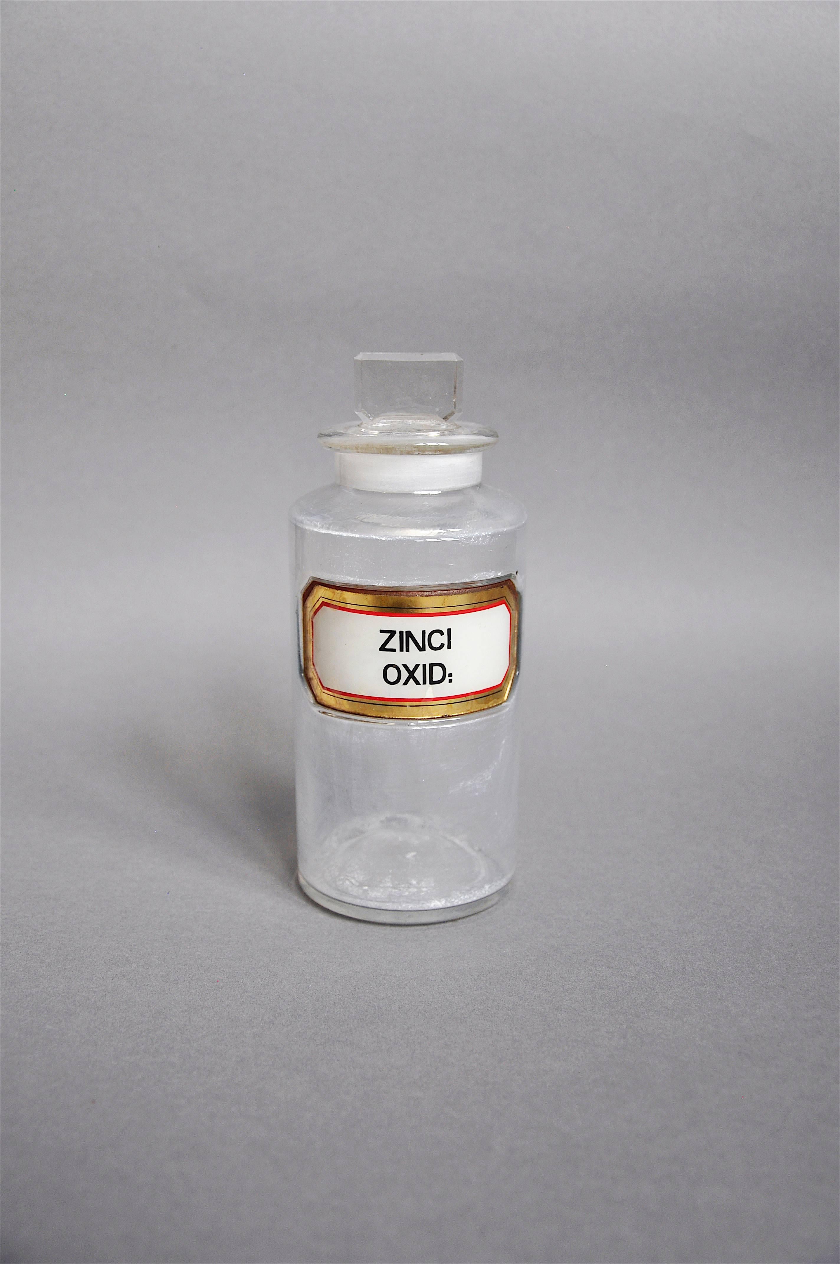 20th Century Rare Antique Pharmacy Bottle ‘Zinci Oxid’ Apothecary Glass with Gold Leaf For Sale