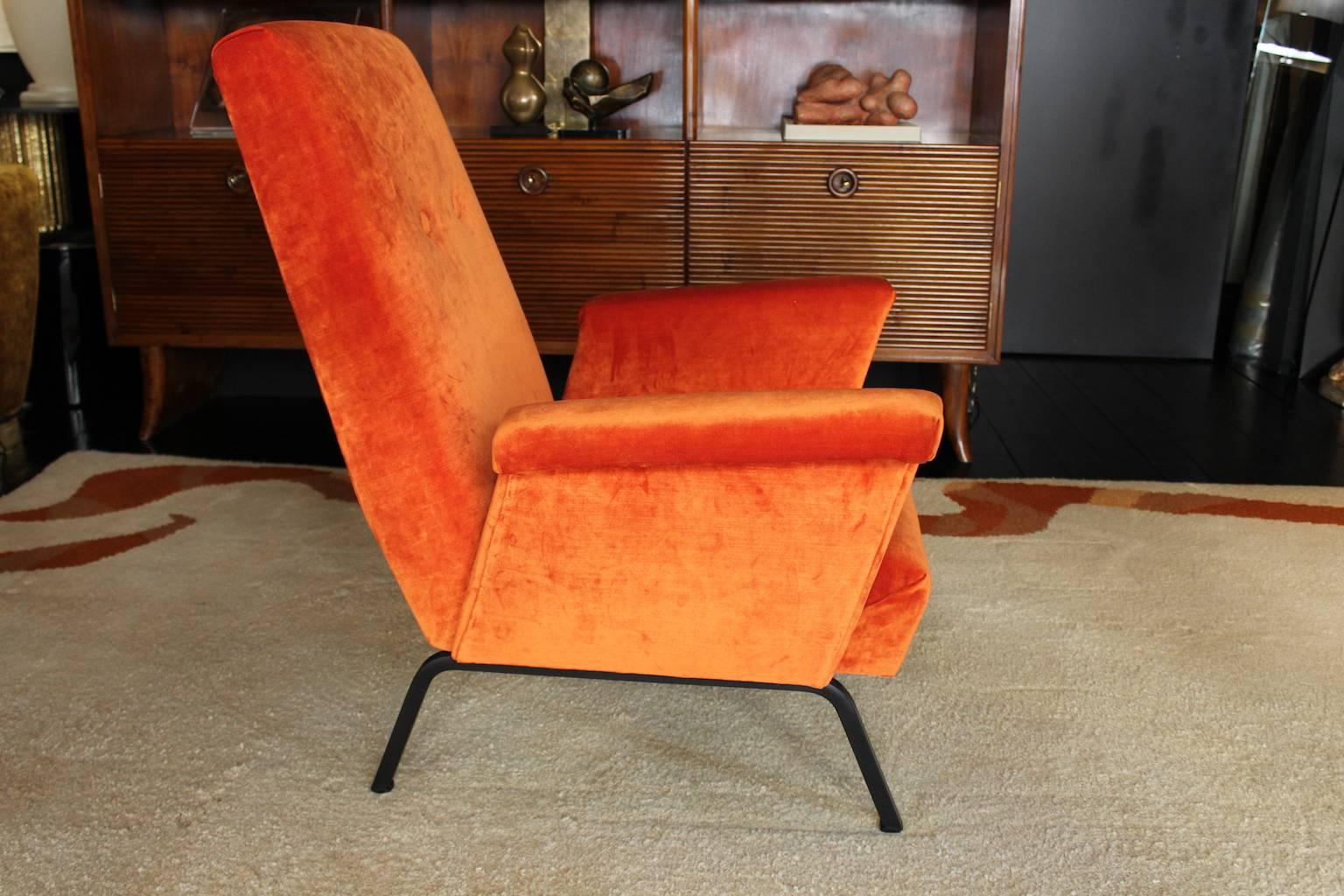 Pair of 1960s Armchairs in Orange Velvet In Excellent Condition For Sale In Milano, IT