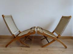 Mid-Century Beech Folding Chairs in the Style of H. Wegner, Set of Two