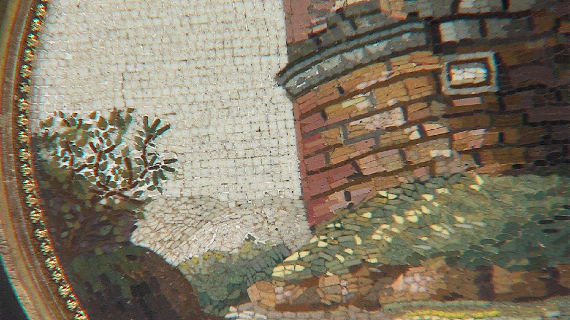 Italian Tortoise Shell Box with Gold Ferrule and Micromosaic, 18th Century For Sale