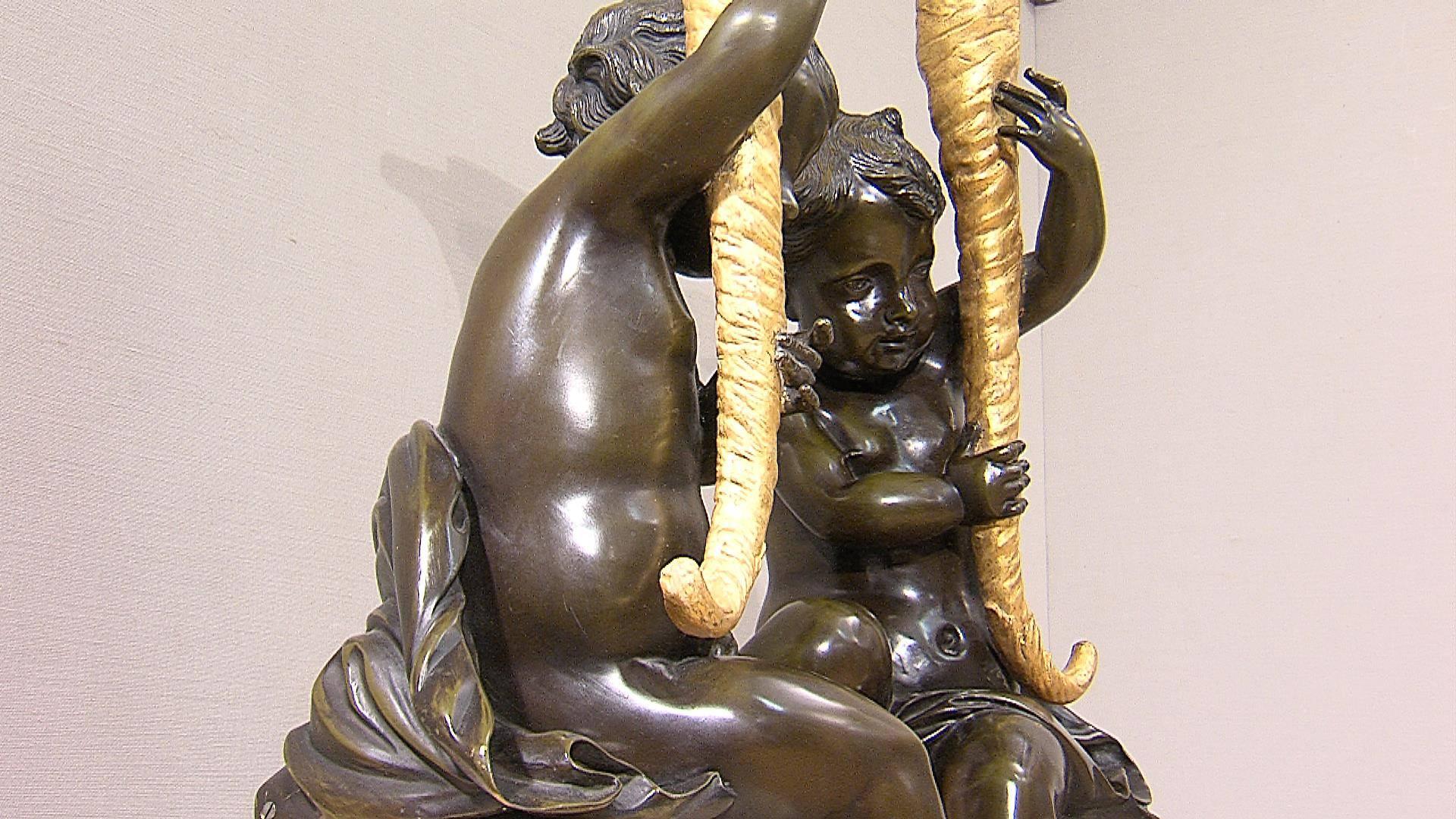 Bronze Putti on Marble Columns, France, Mid-19th Century For Sale 3