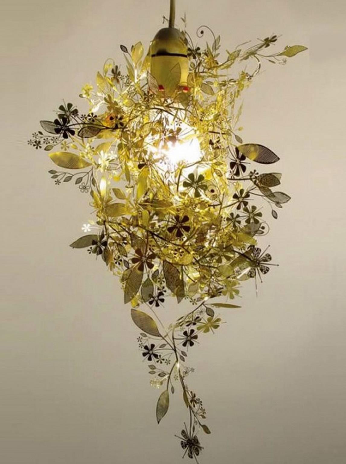 The Garland light is a long metal garland of flowers that can be wrapped around a light bulb. Garland is part of Major Museum collections like 1, Guggenheim to name a few.

Etched metal


