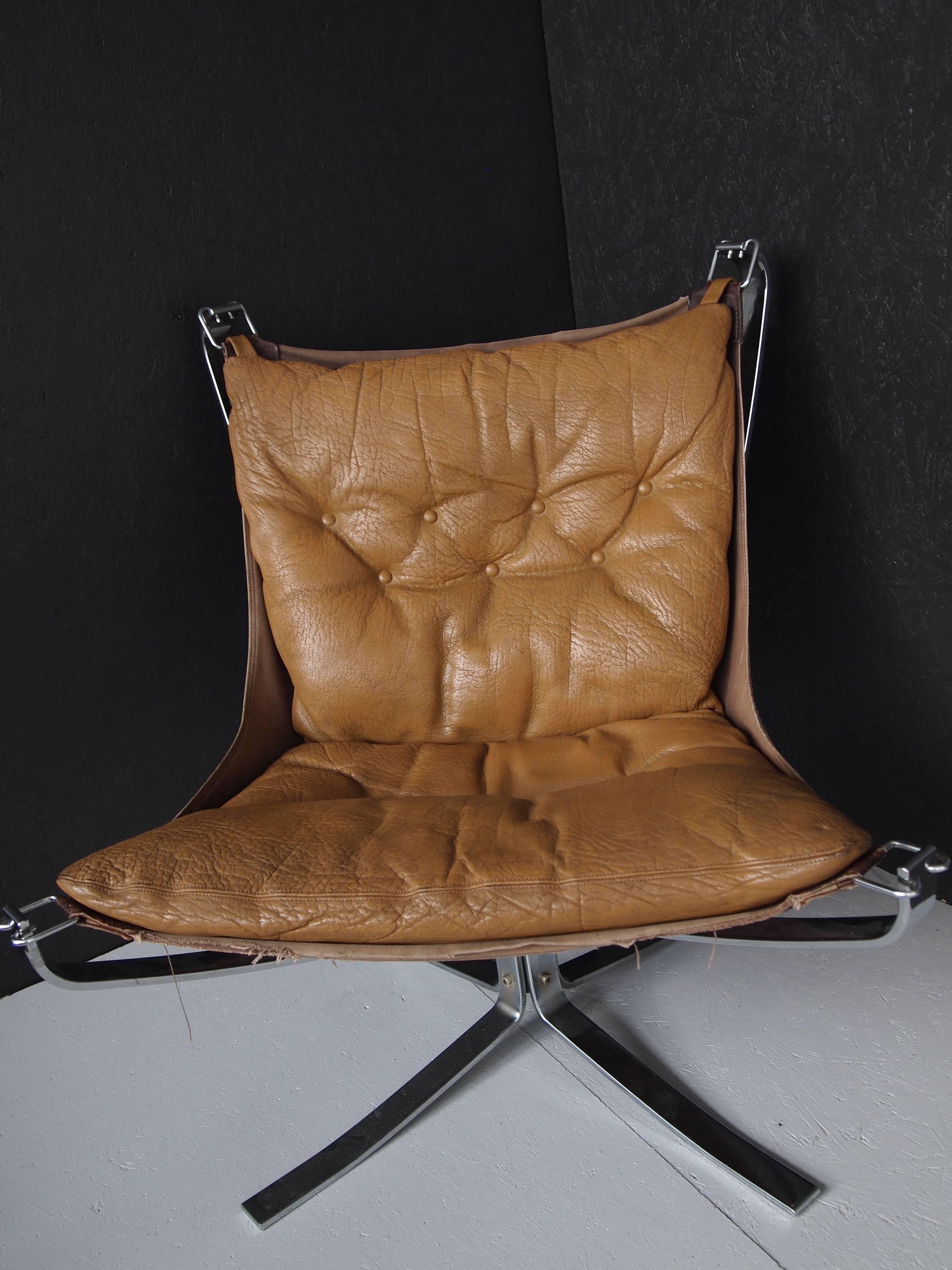 Scandinavian Modern Sigurd Ressel Falcon Lounge Chair Tan Leather, Canvas and Steel Frame For Sale