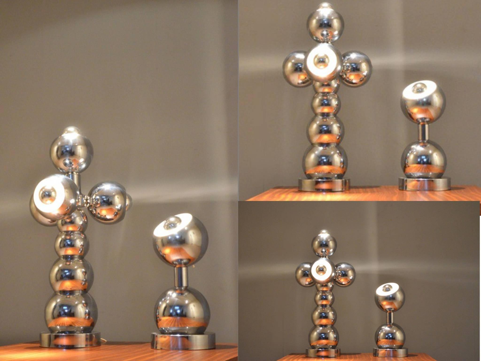 Pair of Chrome American 1960s-1970s Lamps In Excellent Condition In London, GB
