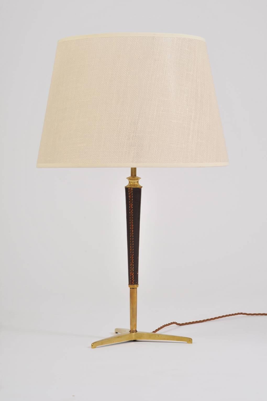 Mid-Century Modern Brass and Stitched Brown Leather Table Lamp, in the Manner of Jacques Adnet