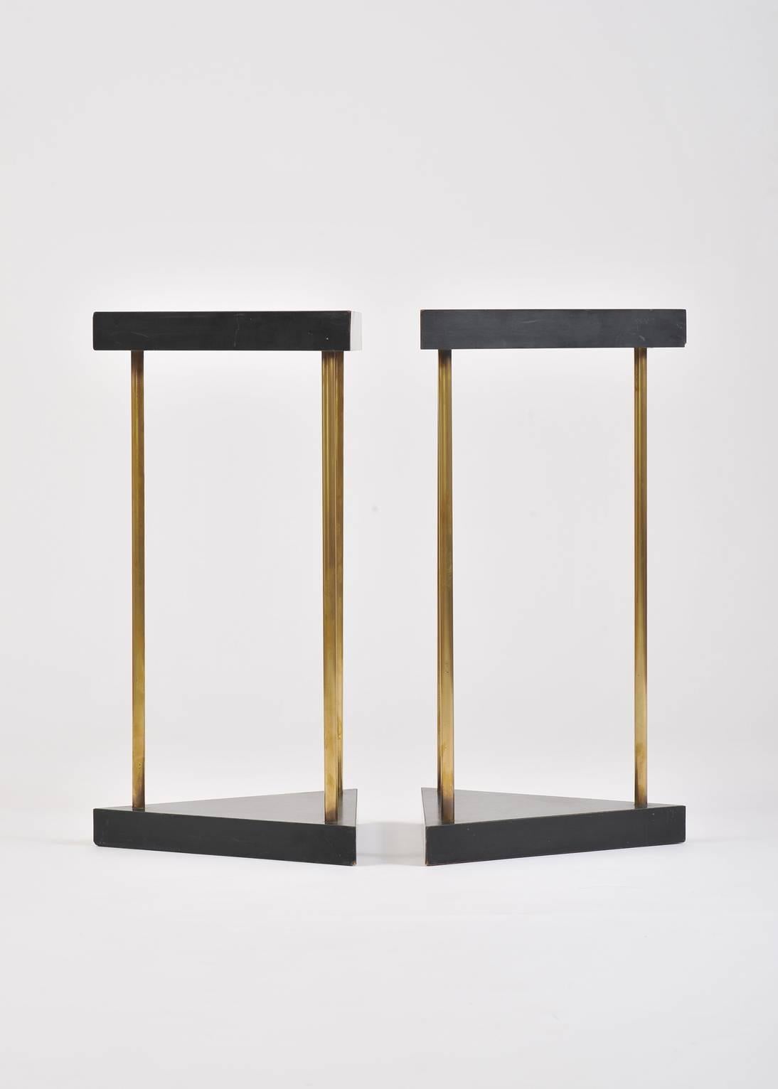 Mid-Century Modern Pair of 1950s Brass and Black Melaminate Triangular Side Tables