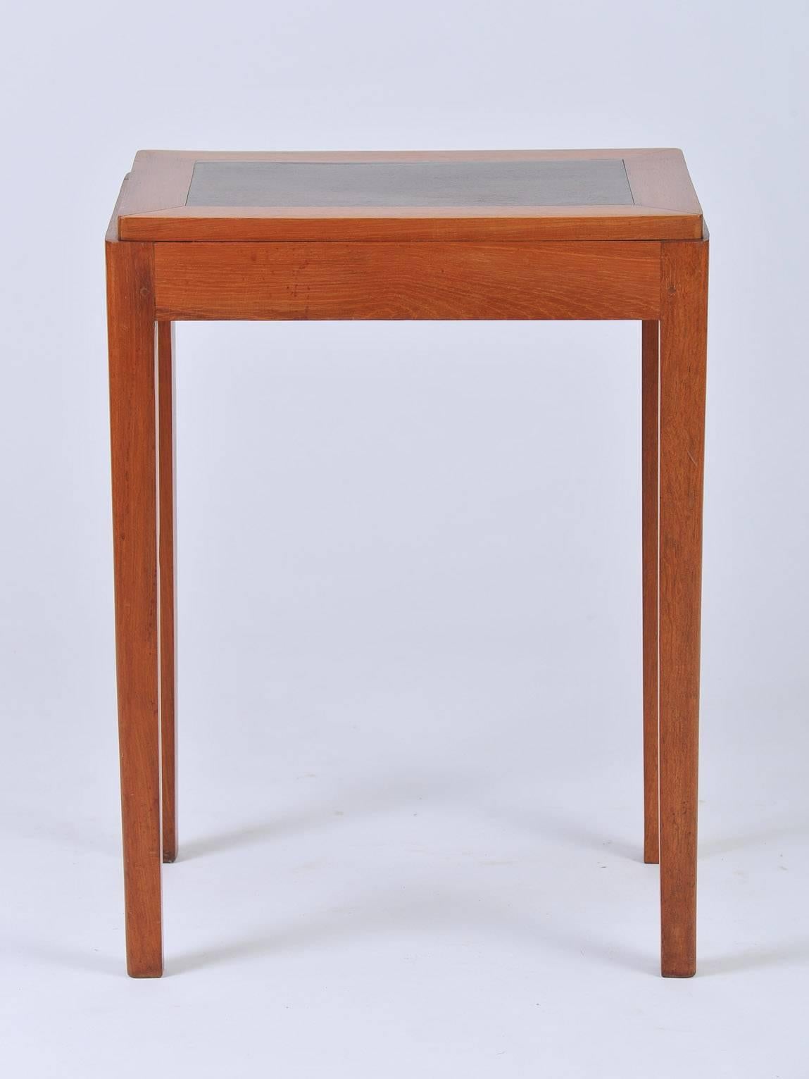 20th Century Pair of Art Deco Side Tables