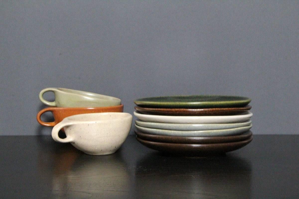 Mid-Century Modern 14-Piece Raymor Coffee Set by Ben Seibel for Roseville Pottery, 1952 For Sale